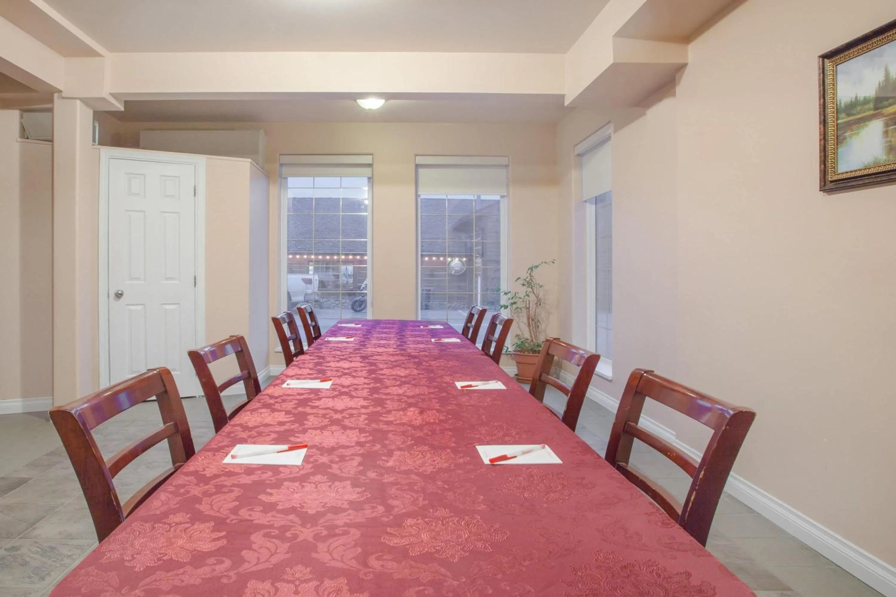 Meeting/conference room in Ramada Limited 100 Mile House