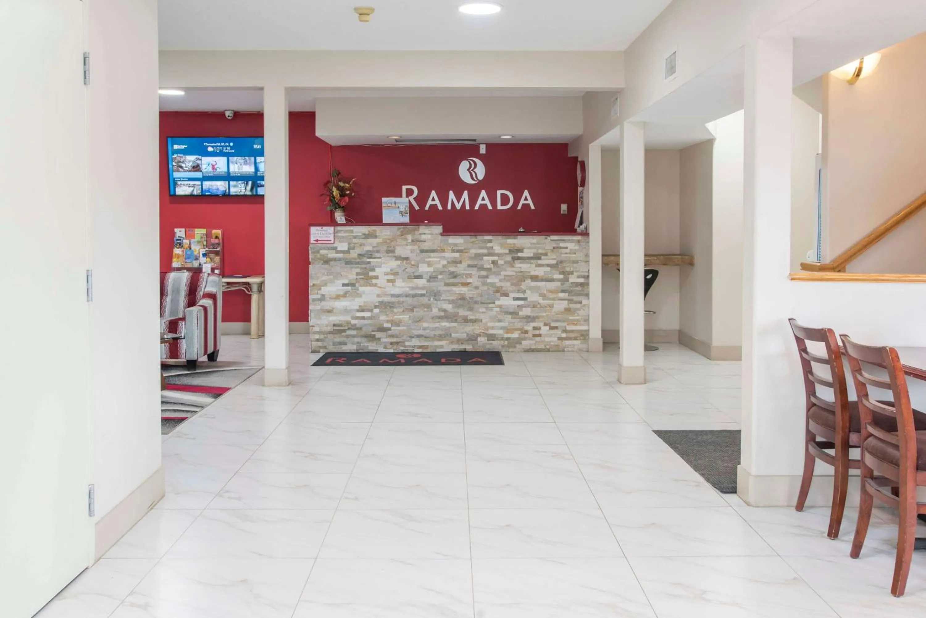 Lobby or reception in Ramada Limited 100 Mile House