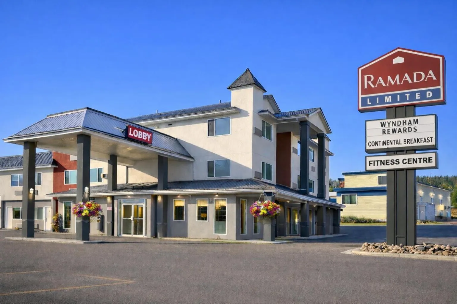 Ramada Limited 100 Mile House