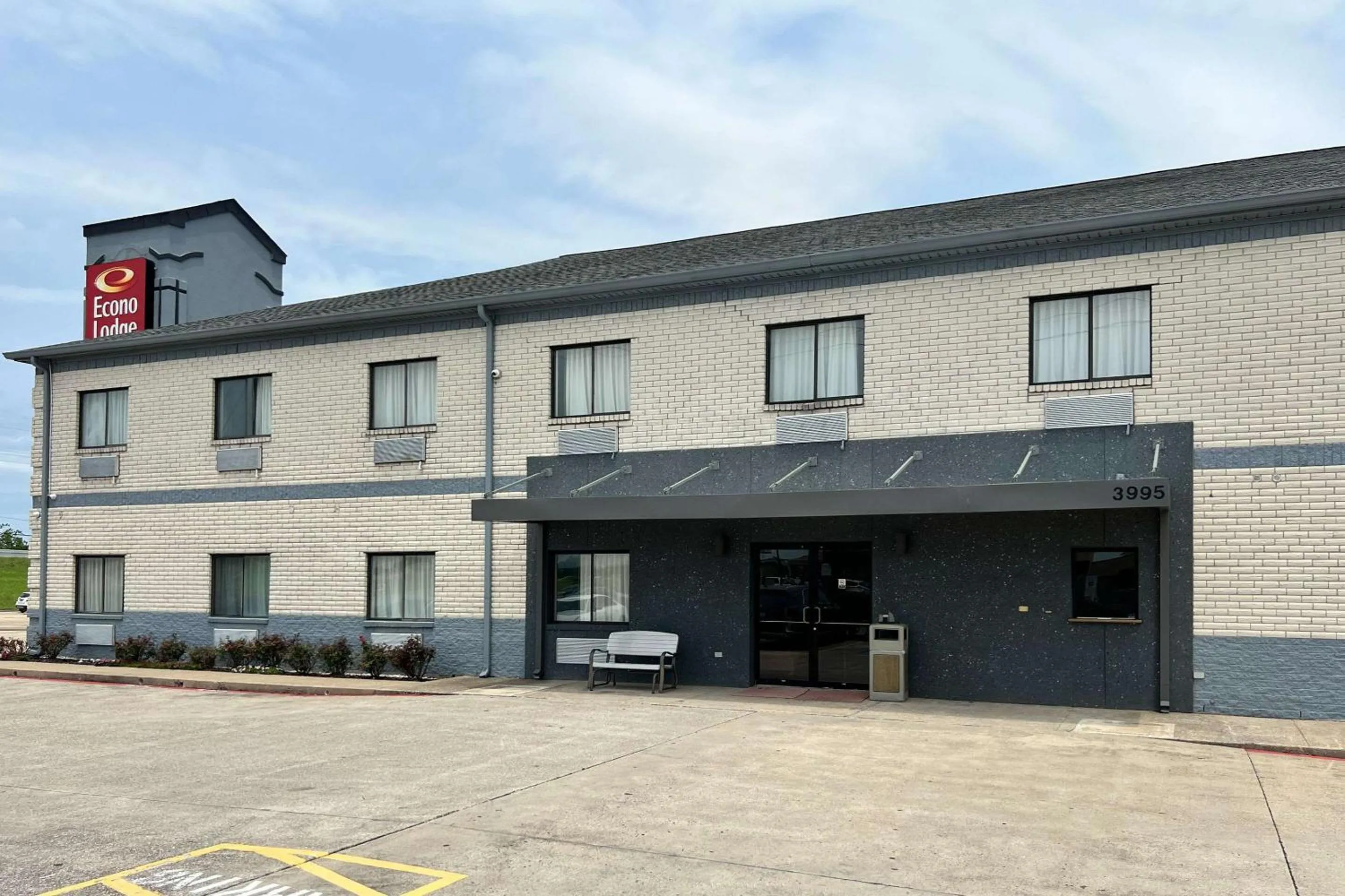 Property building in Econo Lodge Beaumont I-10 South