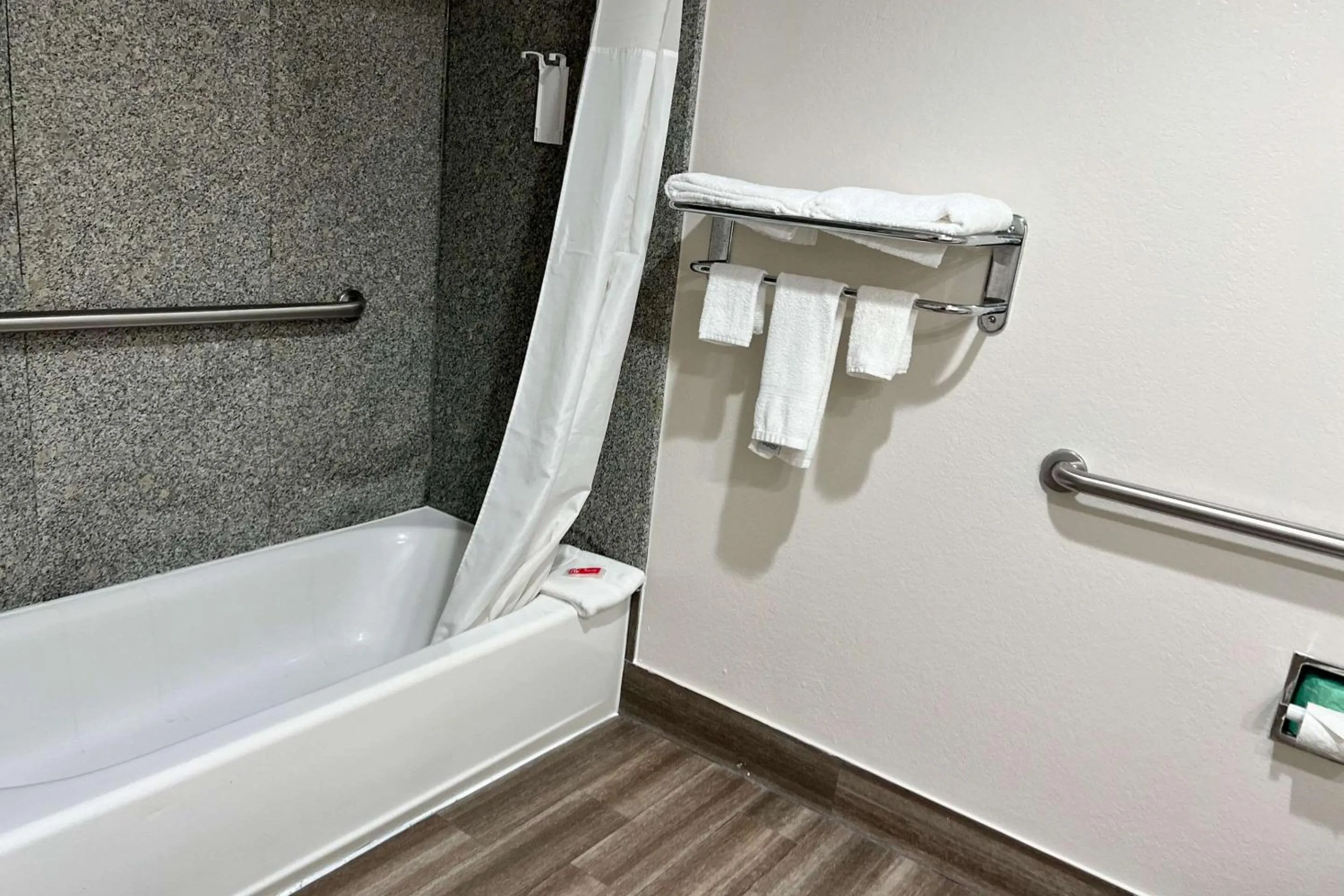 Bedroom in Econo Lodge Beaumont I-10 South