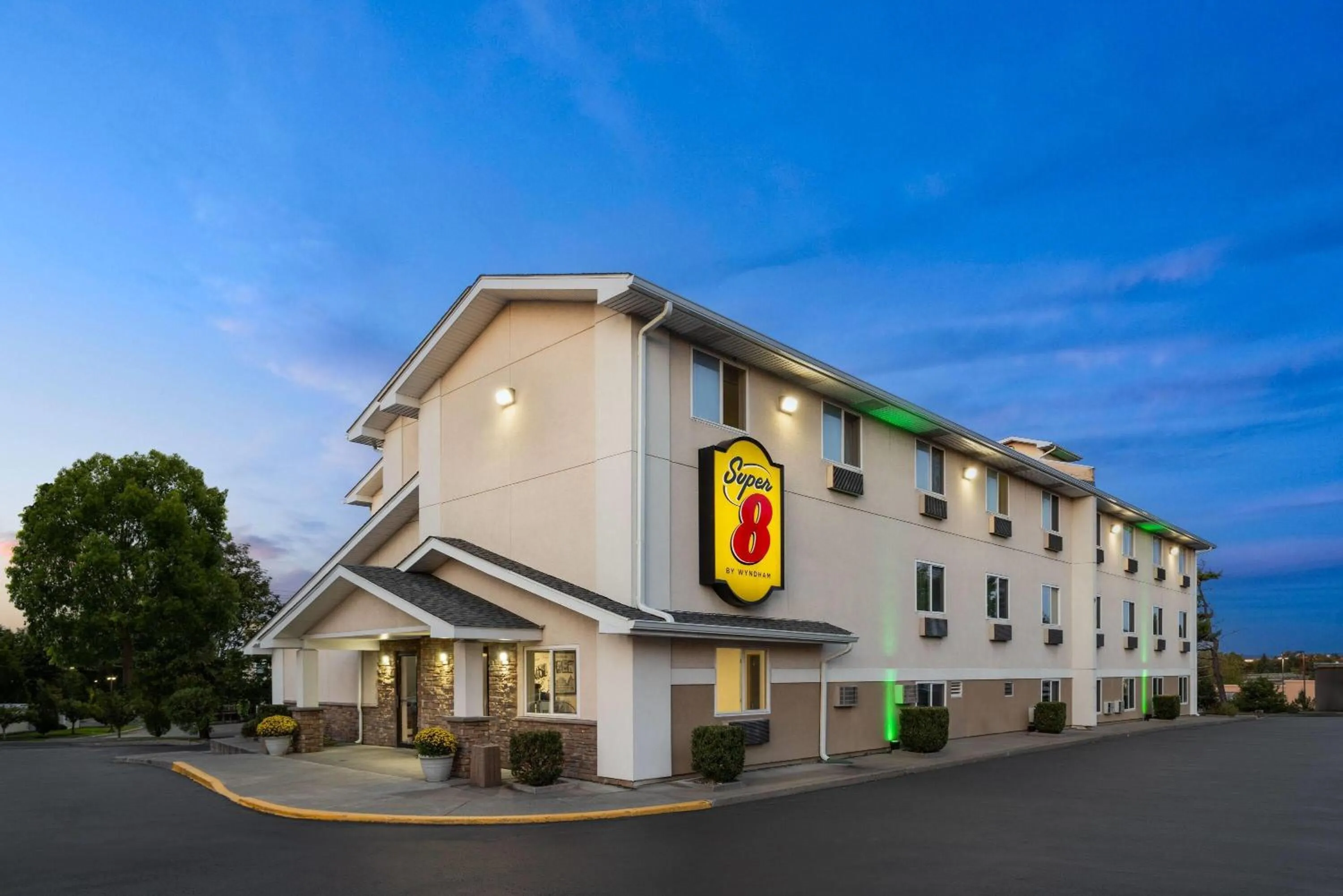 Property building in Super 8 by Wyndham Latham - Albany Airport