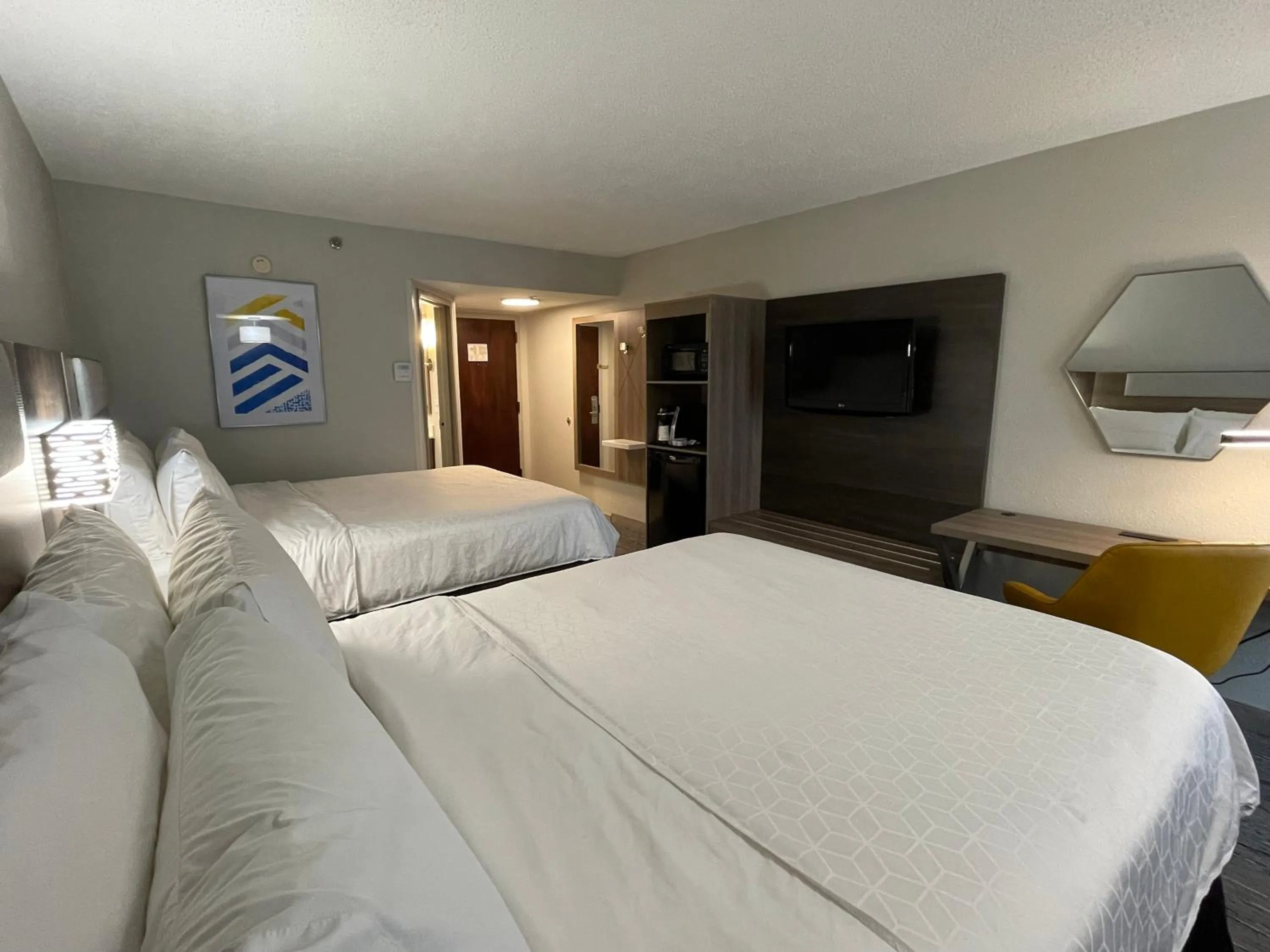 TV and multimedia, Bed in Holiday Inn Express Burlington by IHG