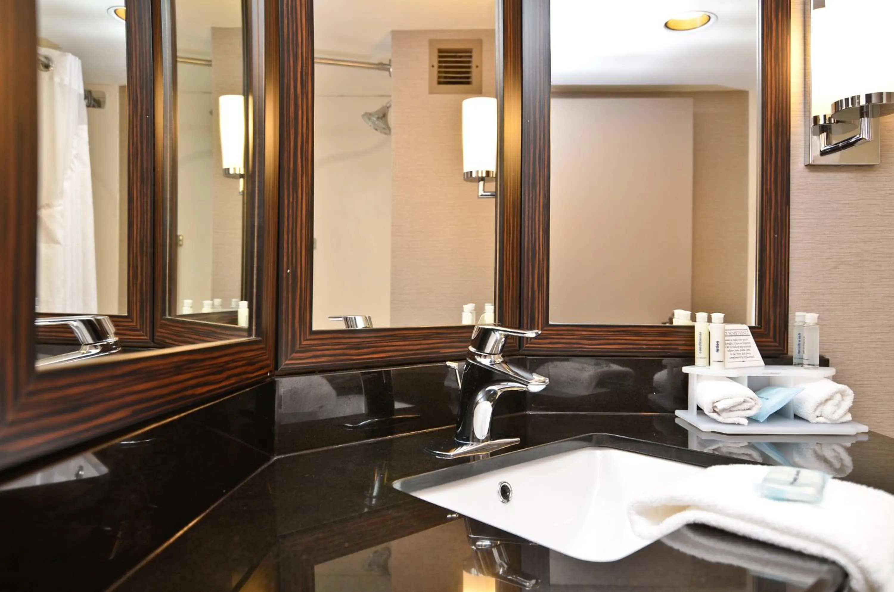 Photo of the whole room in Holiday Inn Express Burlington by IHG