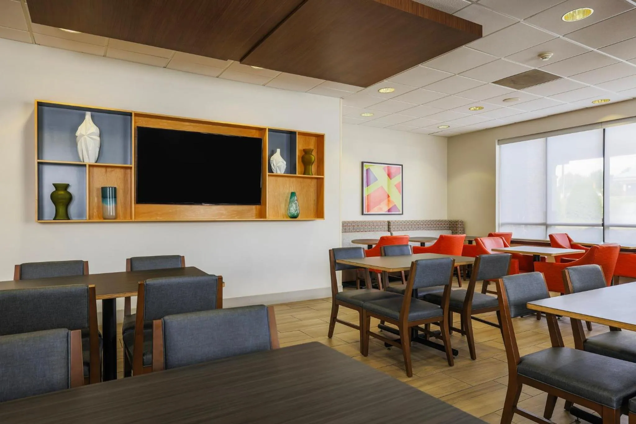 Breakfast in Holiday Inn Express Burlington by IHG