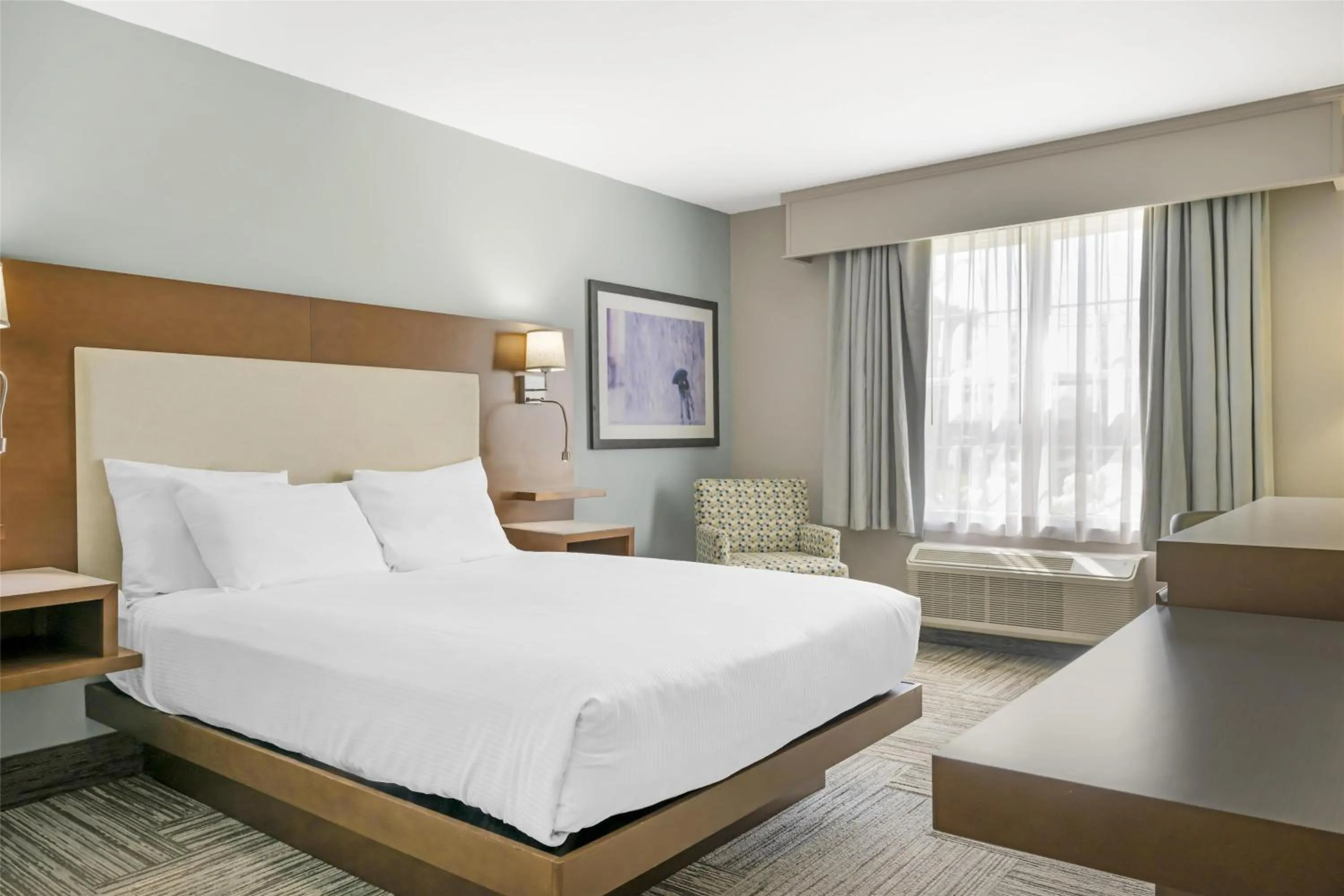 Bedroom, Bed in Best Western Plus Woodstock Hotel Conference Centre