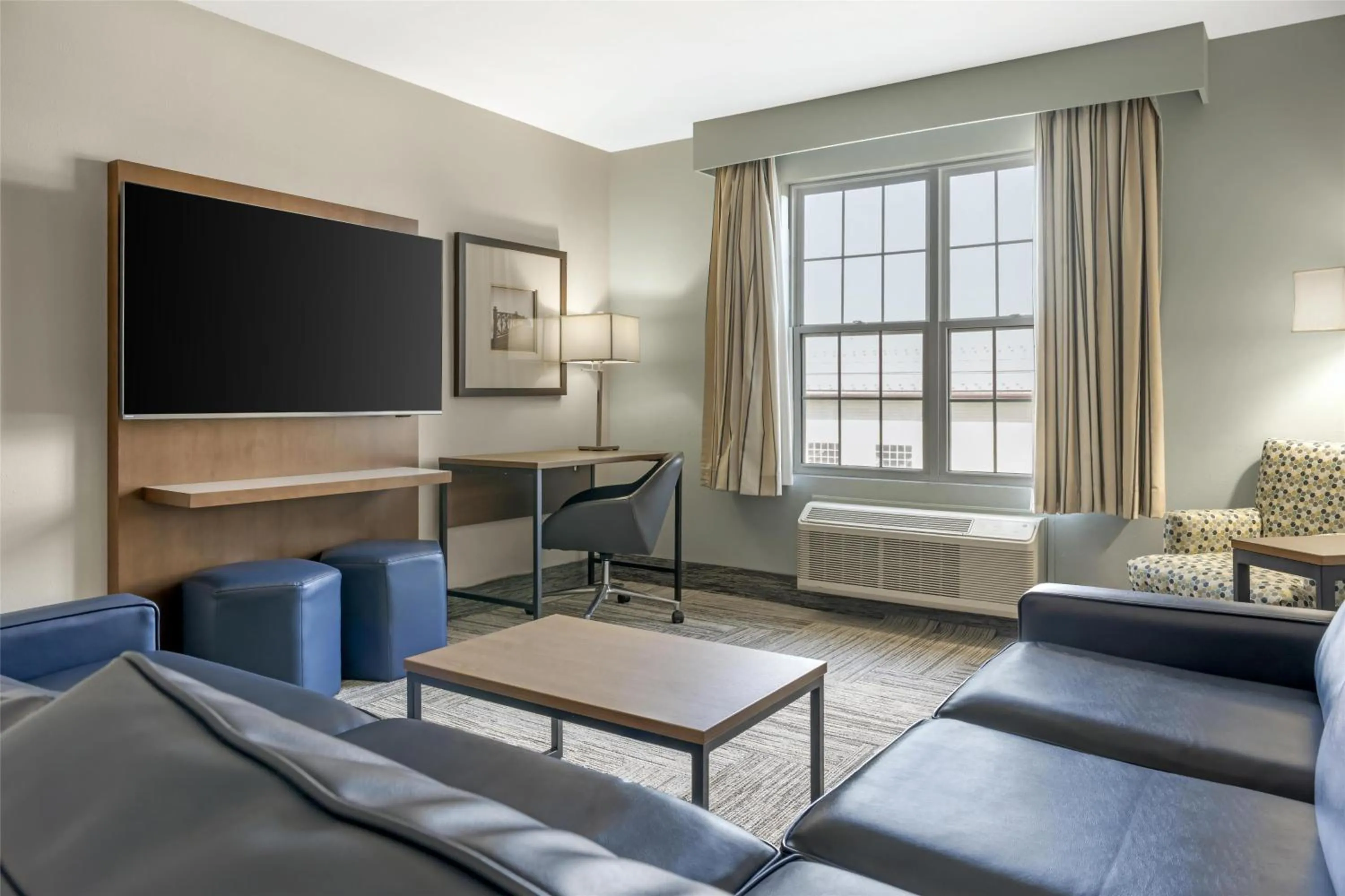 Bedroom in Best Western Plus Woodstock Hotel Conference Centre