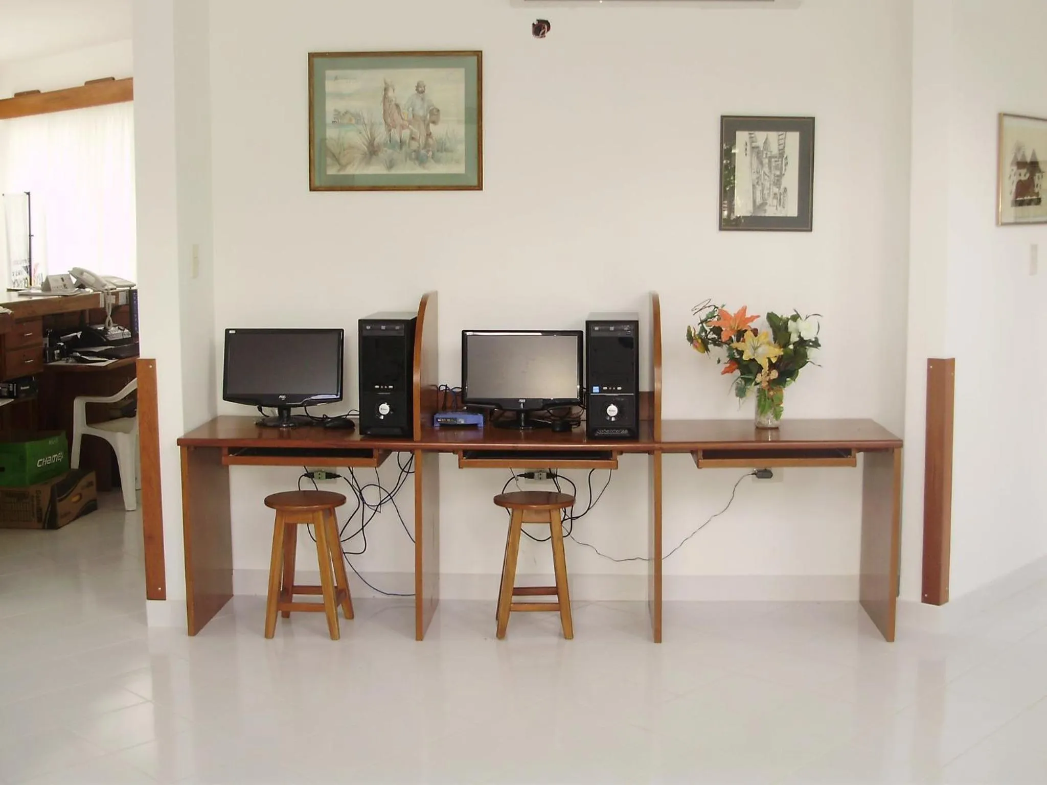 Business facilities in Ruta Del Sol