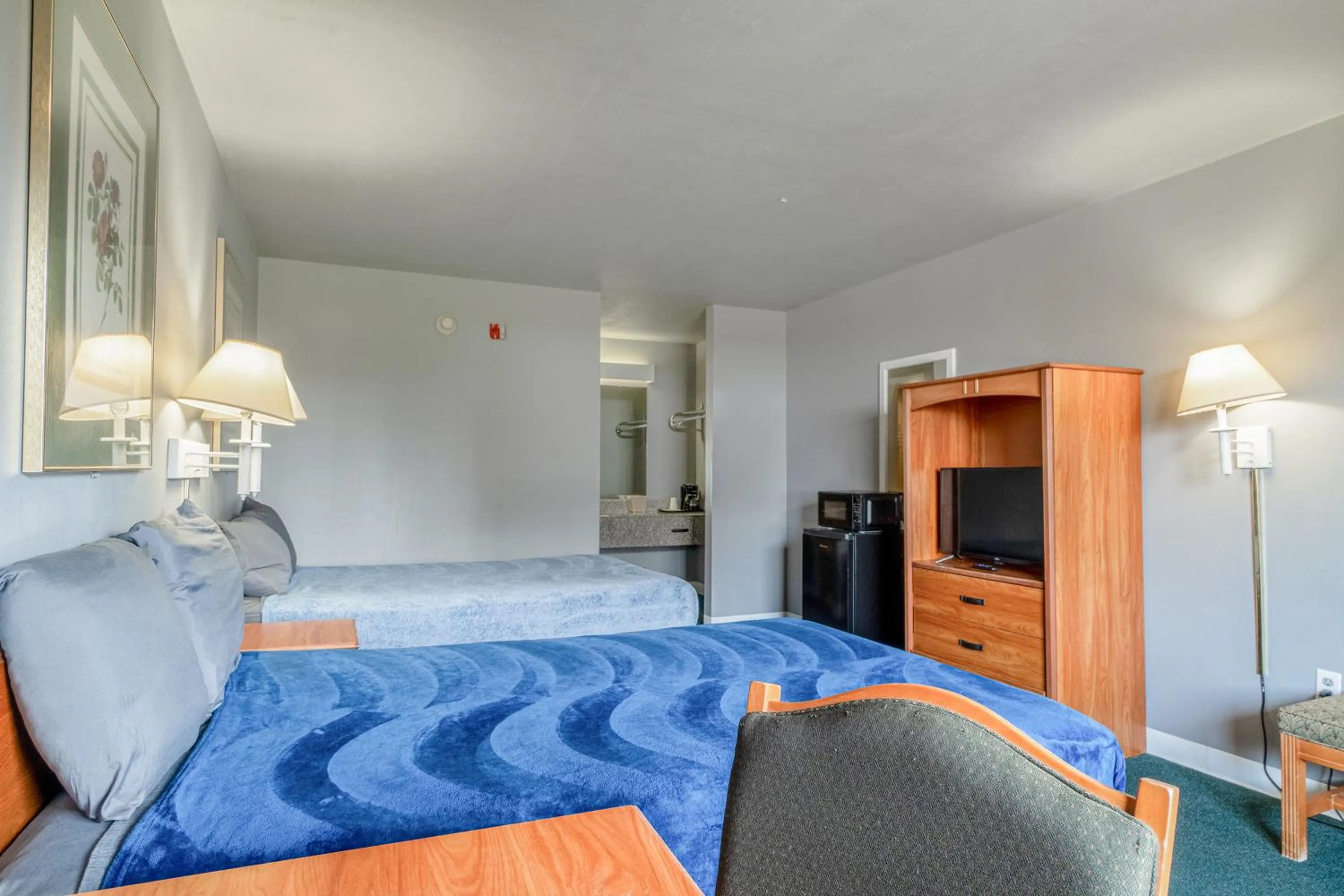 Bedroom, Bed in Economy Inn By OYO Livingston TX Hwy 59