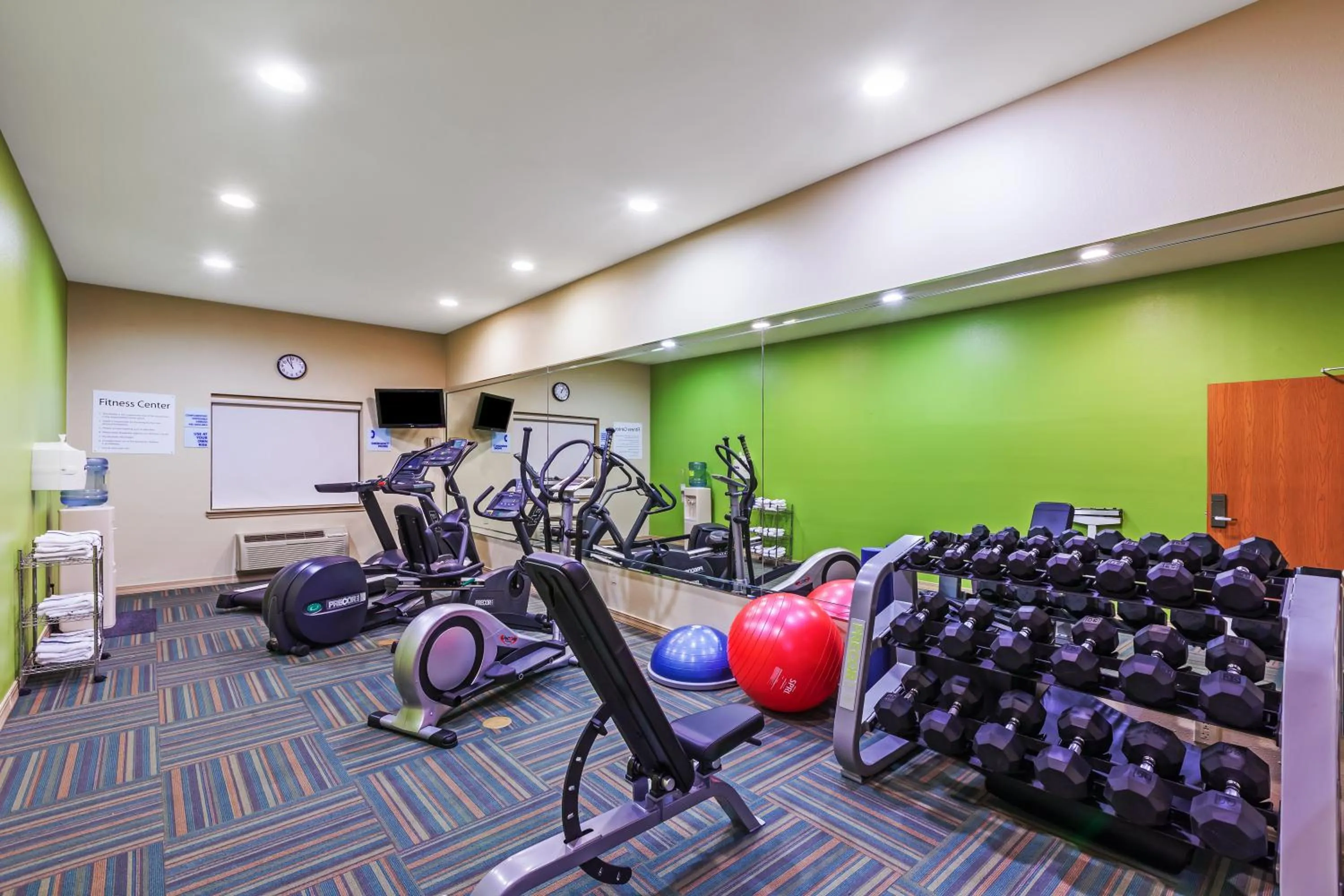 Spa and wellness centre/facilities in Holiday Inn Express & Suites - Pharr by IHG