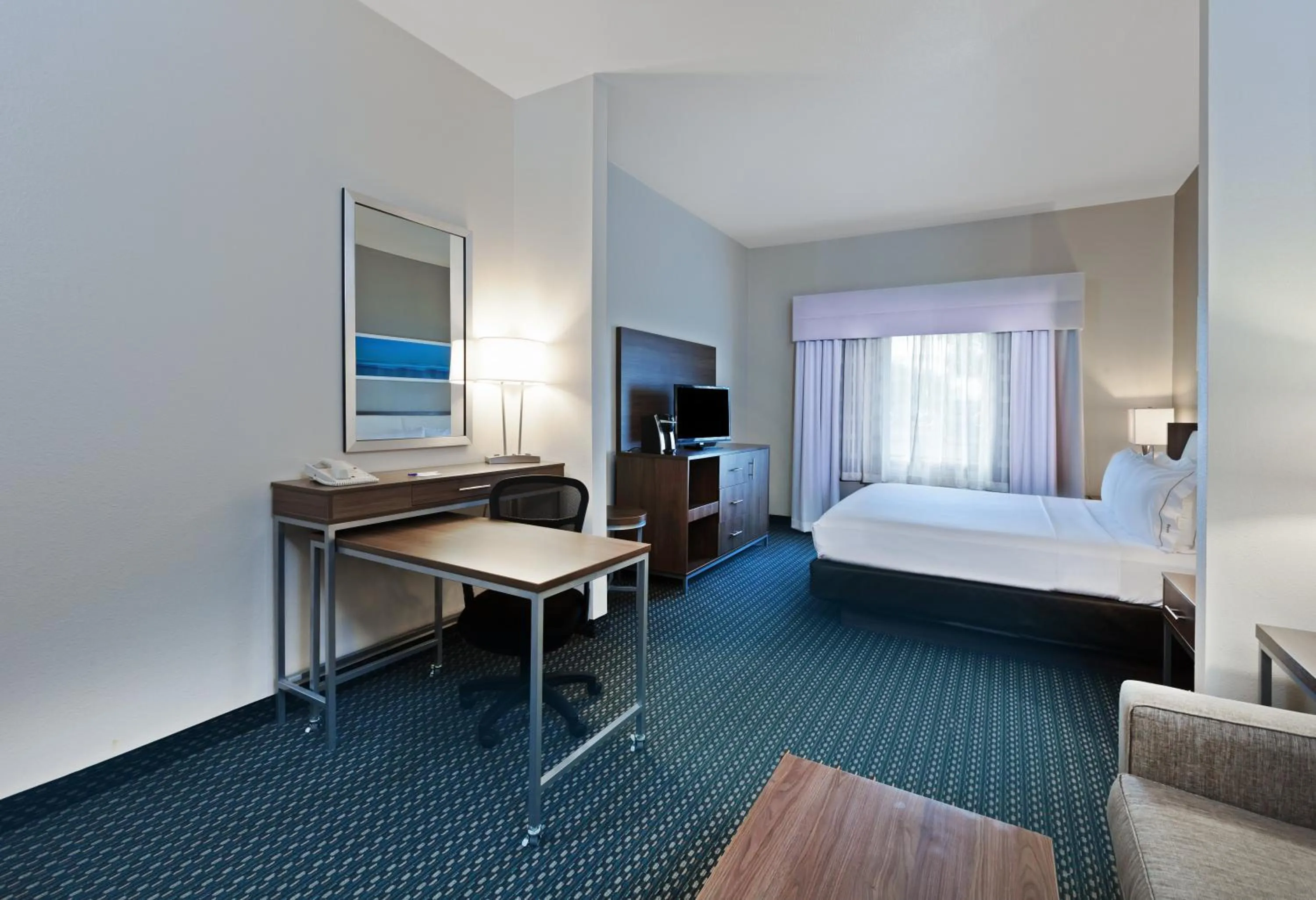 Photo of the whole room, Bed in Holiday Inn Express & Suites - Pharr by IHG