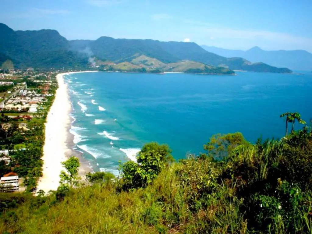 Alegria casa 3 dorms Cond Fechado churrasqueira piscina