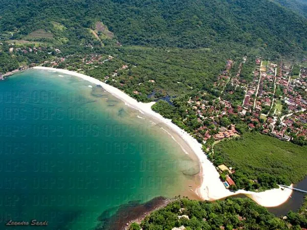 Alegria casa 3 dorms Cond Fechado churrasqueira piscina