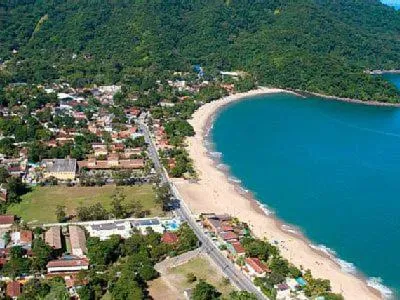 Alegria casa 3 dorms Cond Fechado churrasqueira piscina