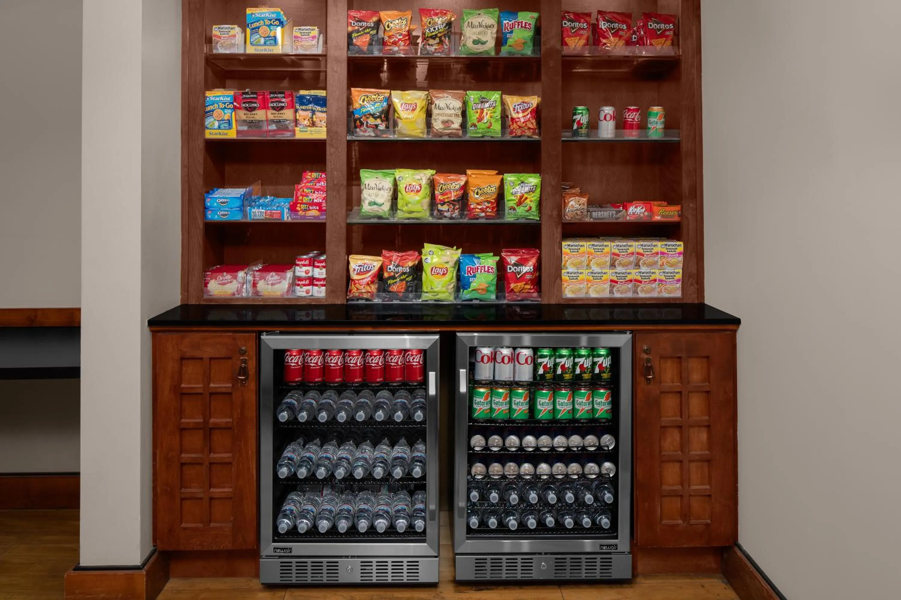 Food in Larkspur Landing Extended Stay Suites Bellevue