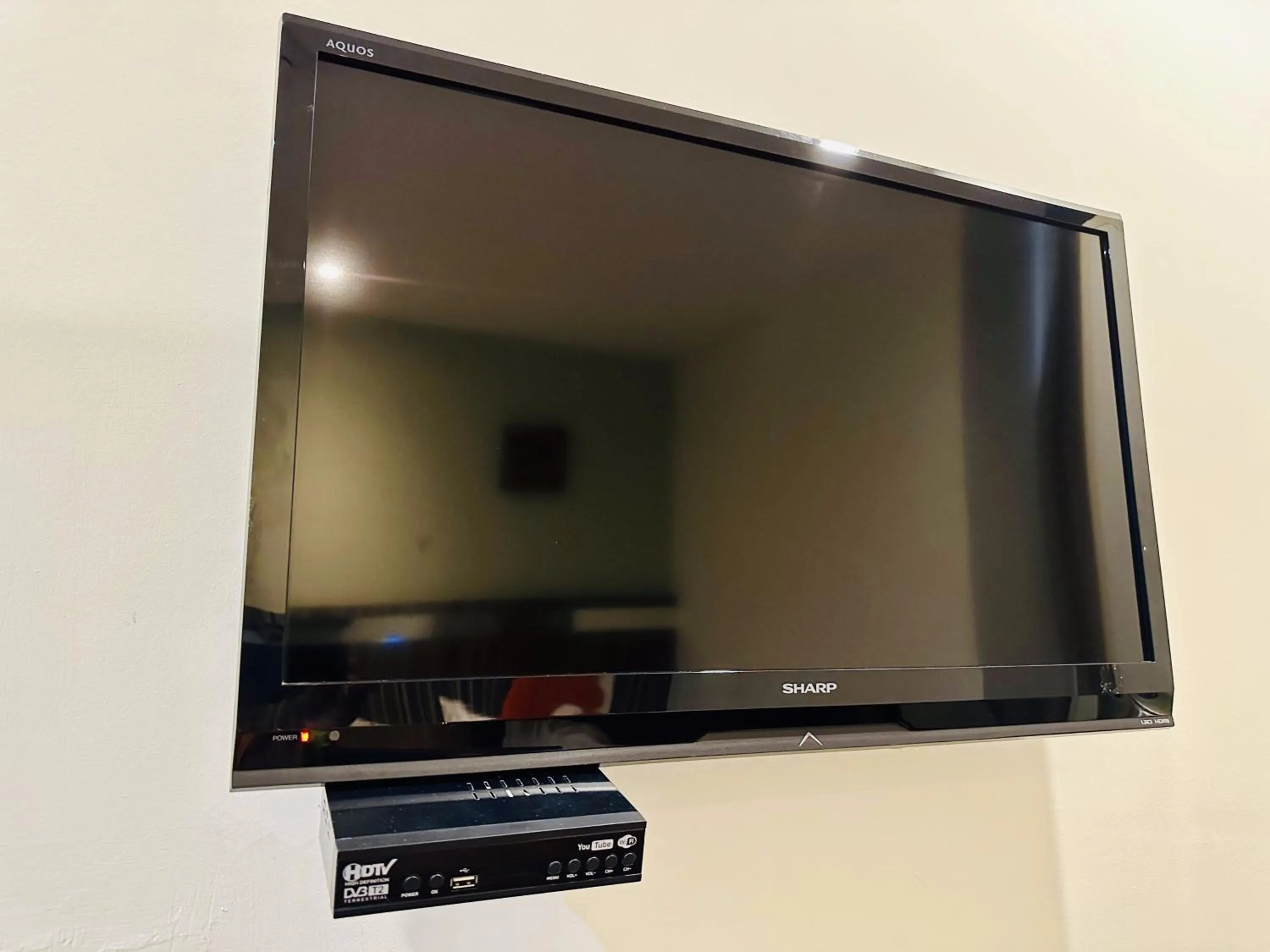 TV and multimedia in Kino Hotel