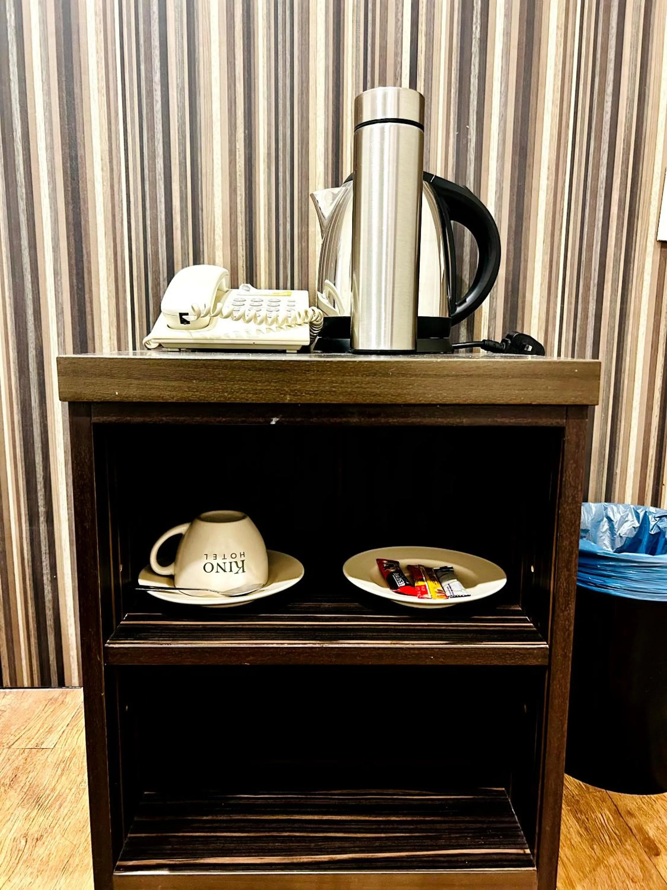 Coffee/tea facilities in Kino Hotel