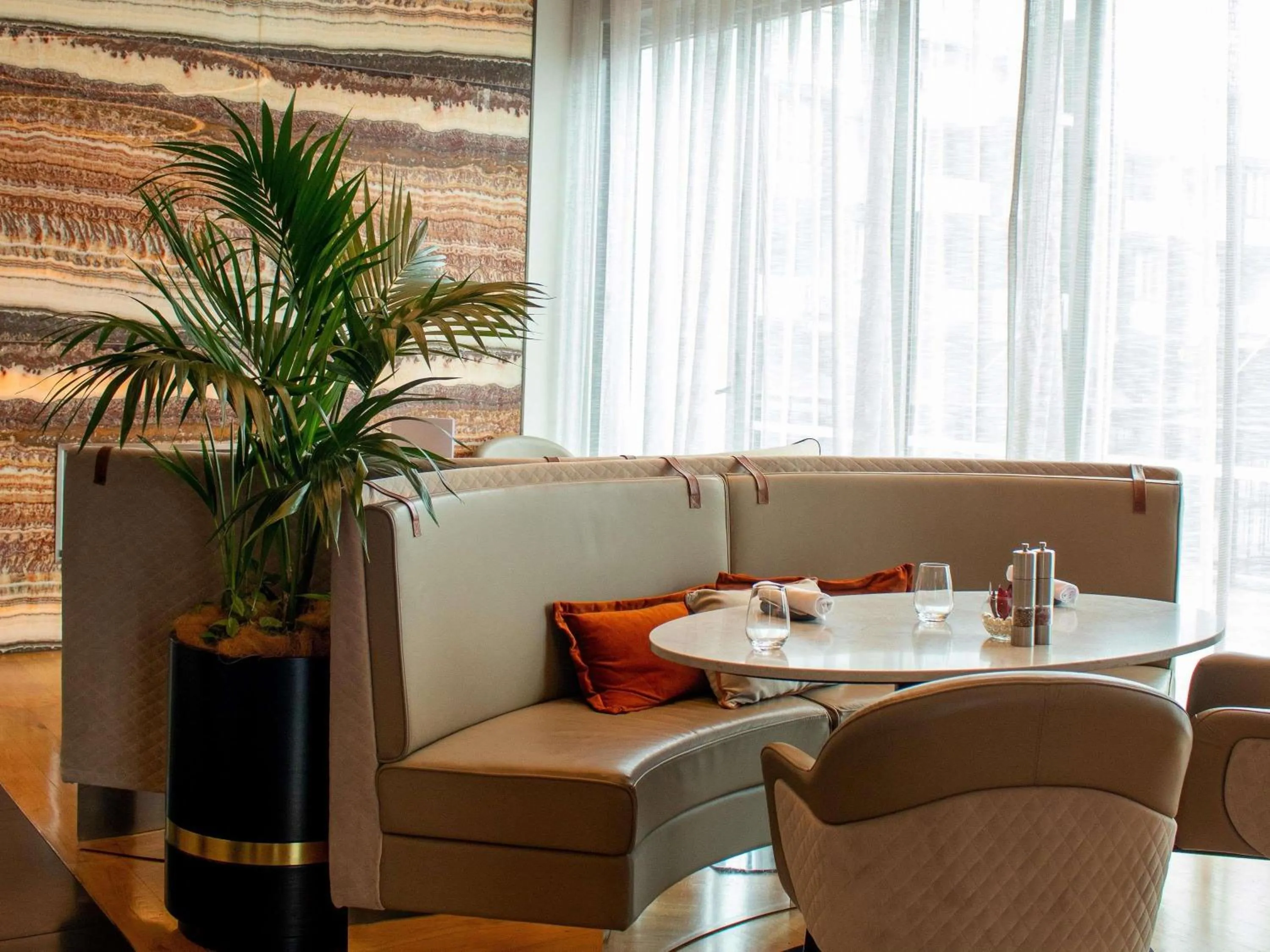 Breakfast in Sofitel Auckland Viaduct Harbour