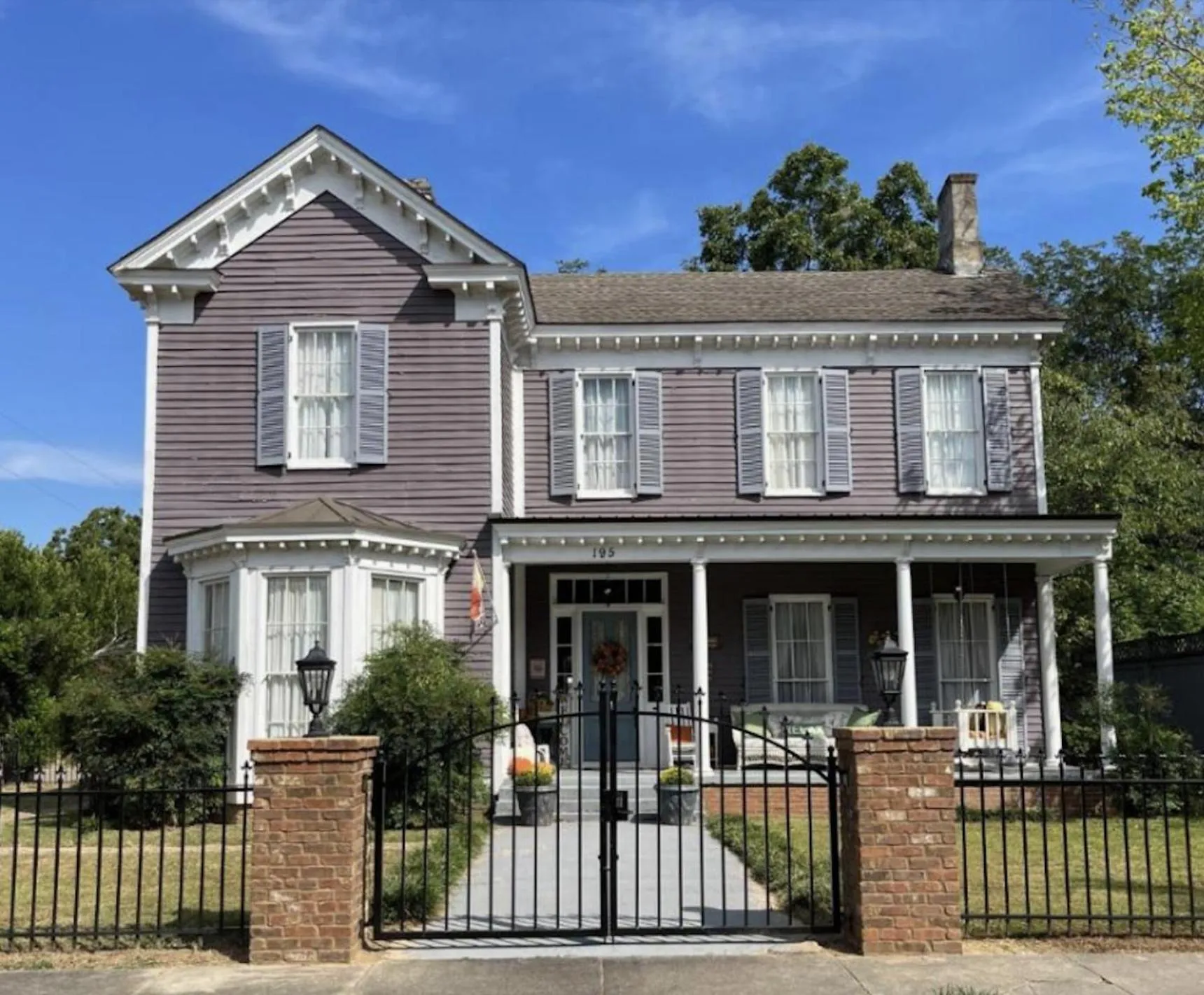 Property building in The Wynne House Inn