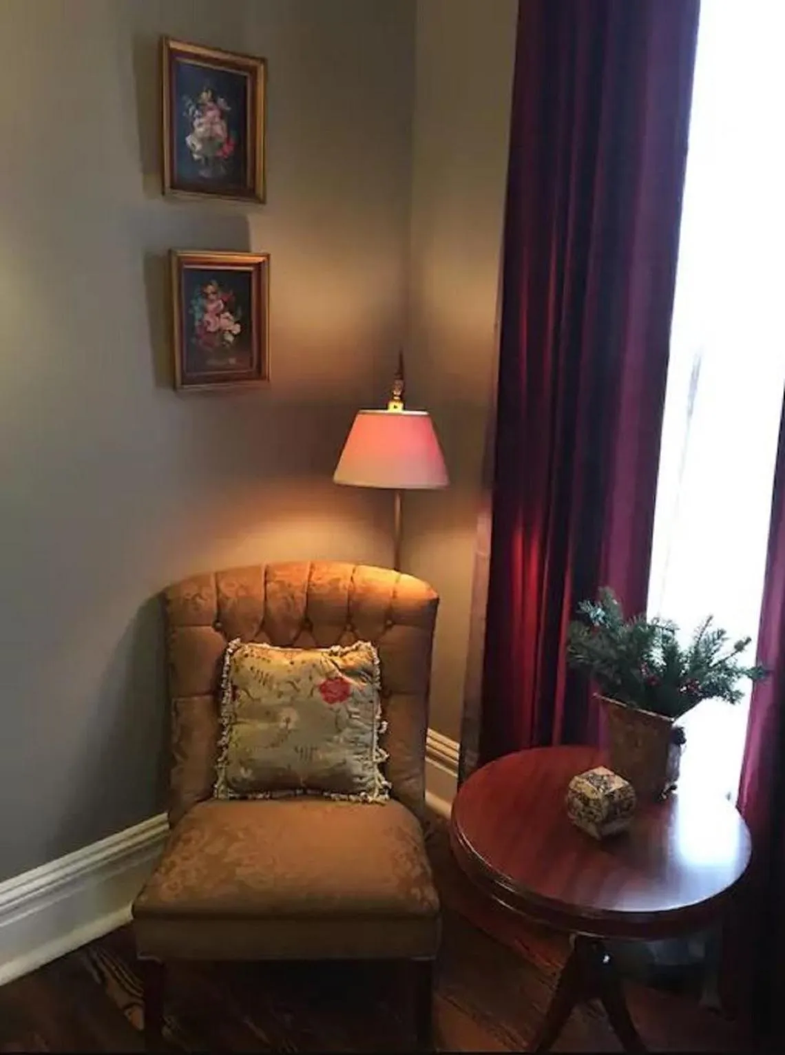 Seating area in The Wynne House Inn