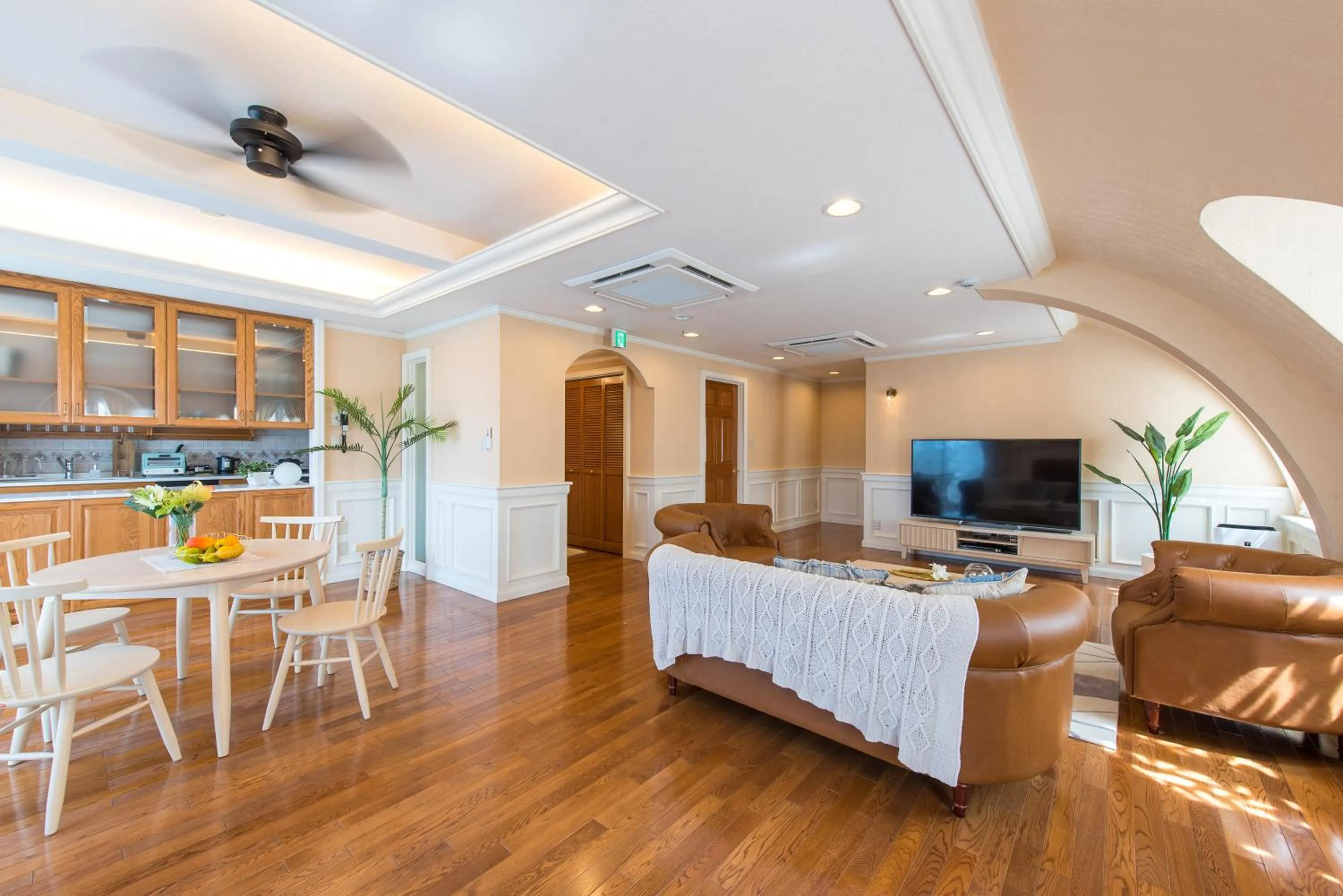 Living room in Enoca Hotel