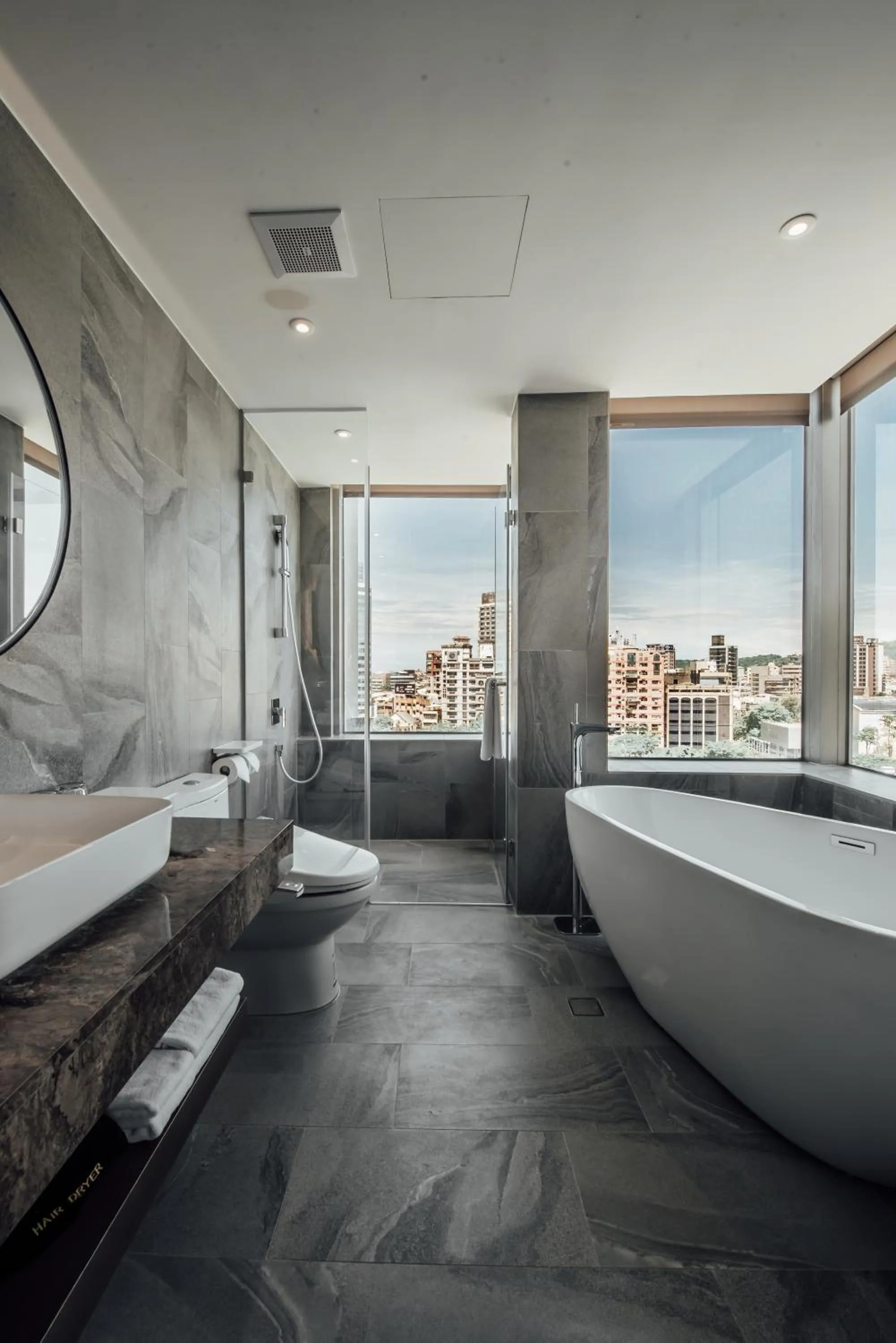 Shower in Harbour 10 Hotel