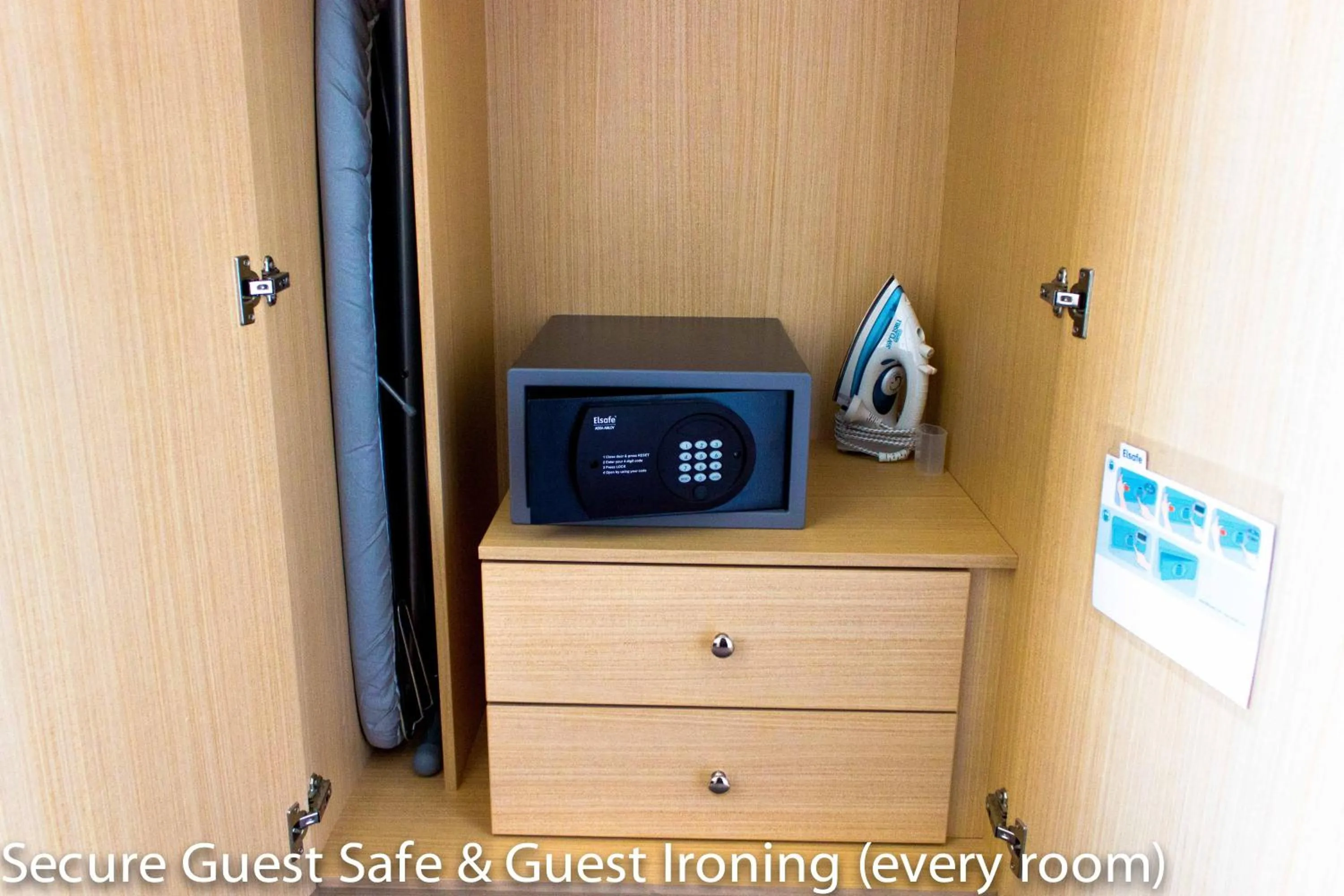 Decorative detail in Airport Ascot Motel