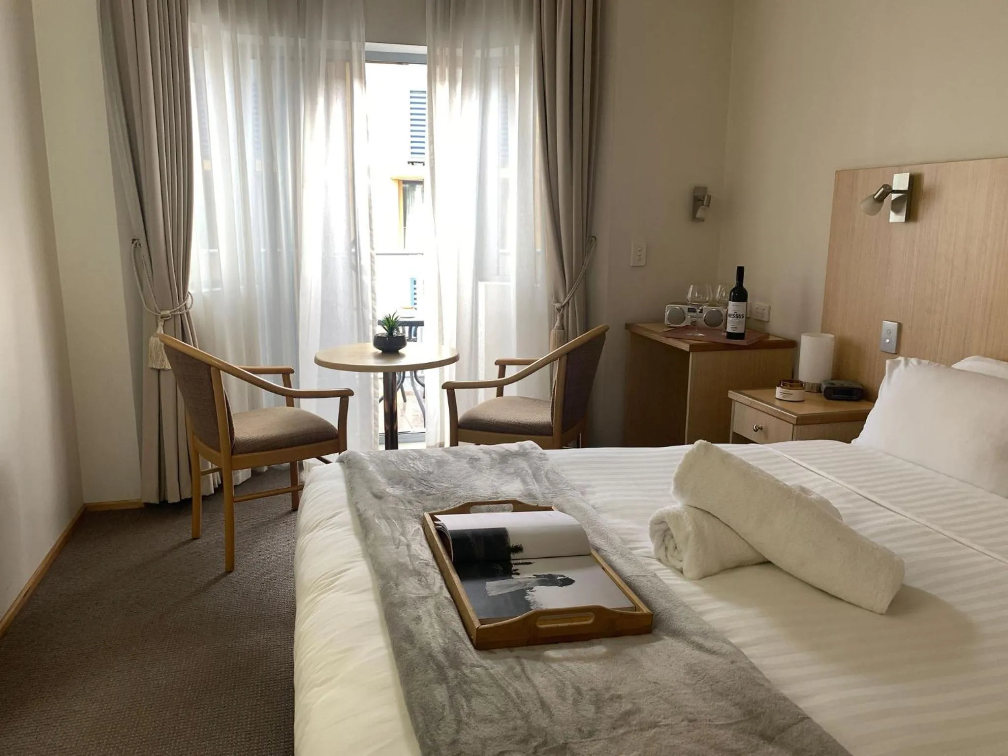 Bed in Airport Ascot Motel