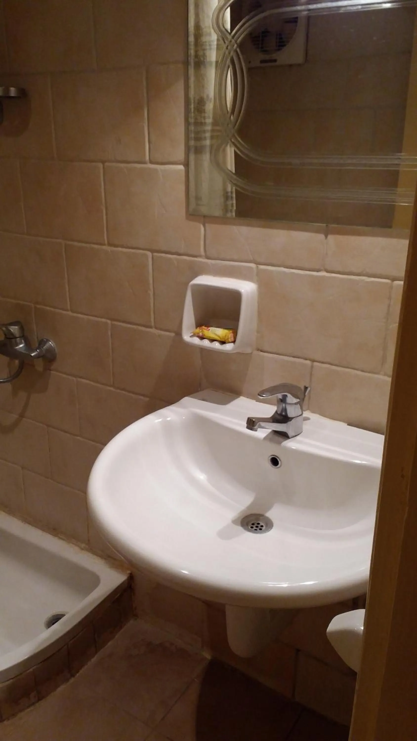 Bathroom in Applicators Hotel