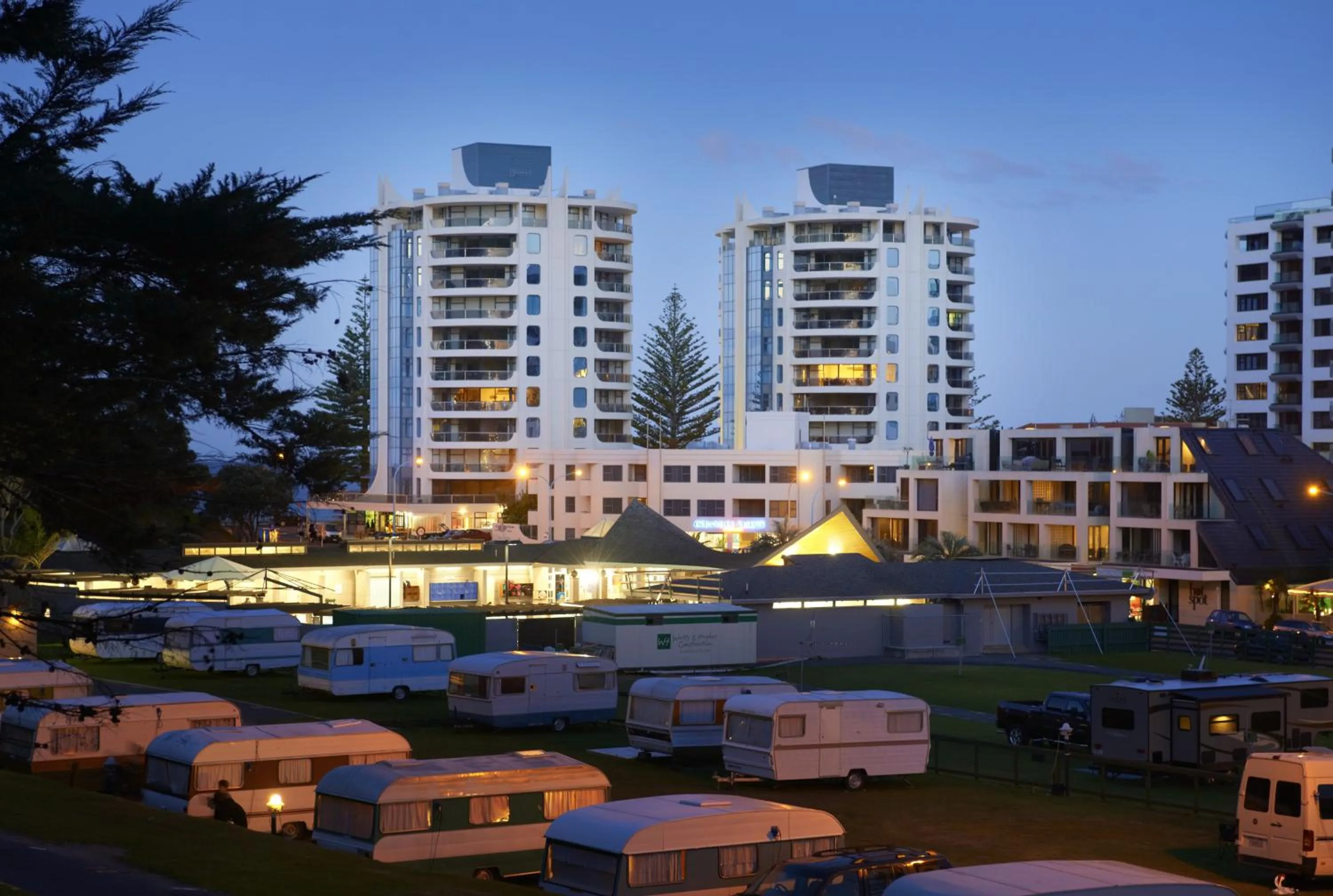 Area and facilities in Oceanside Resort & Twin Towers