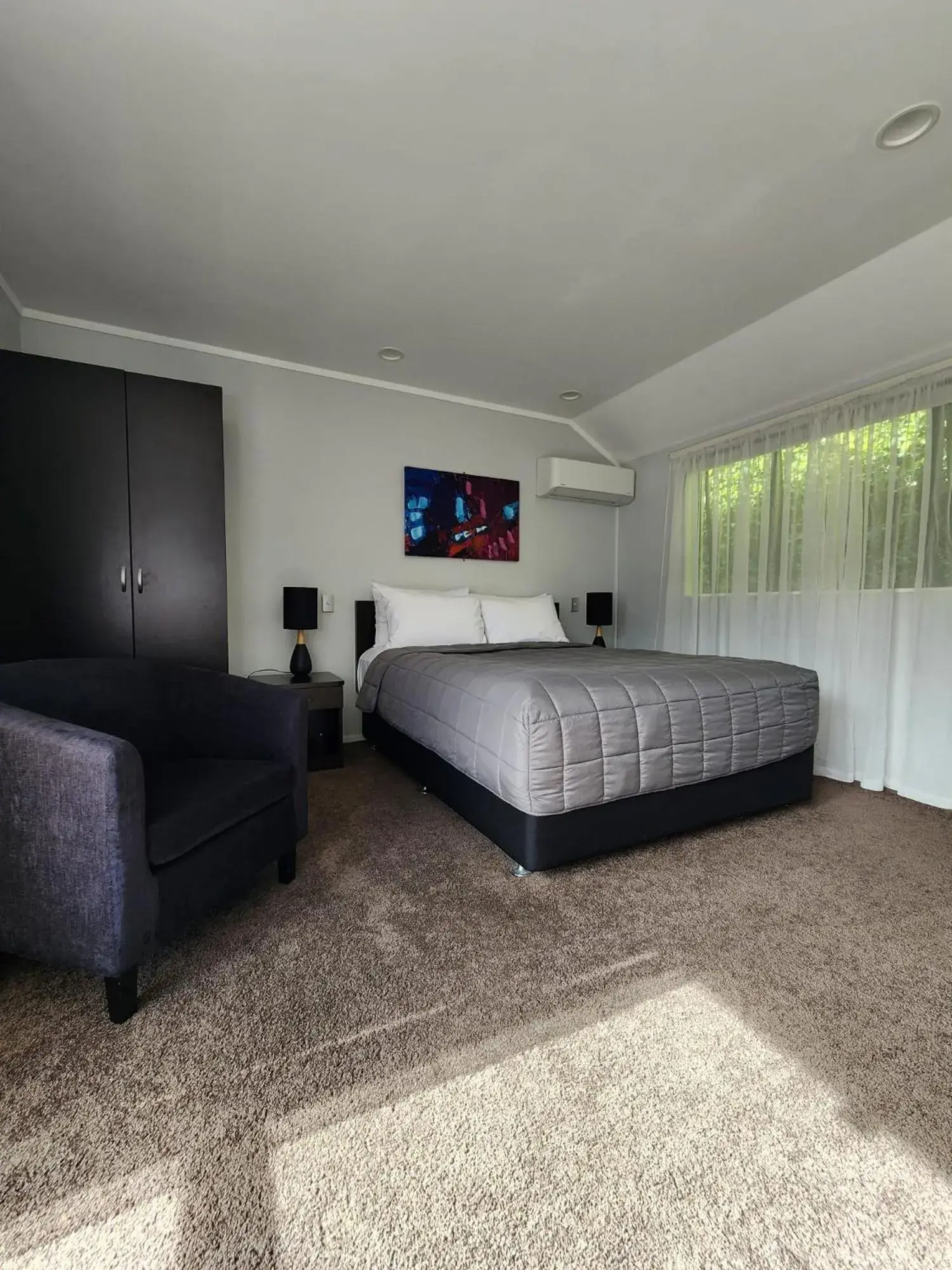 Corporate Studio in Aquarius Motor Inn Corporate Studio in Aquarius Motor Inn