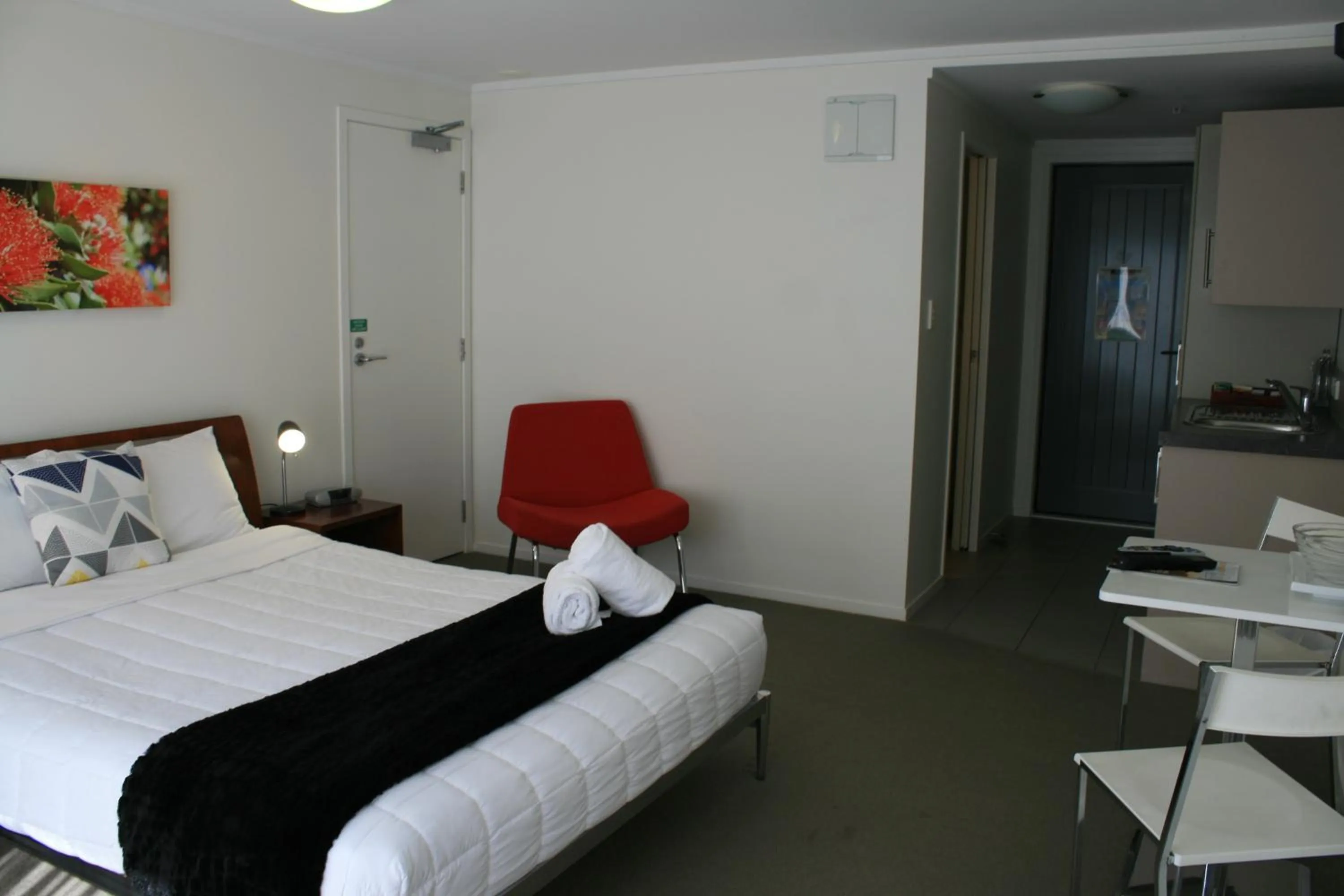 Bed in Atlas Suites and Apartments