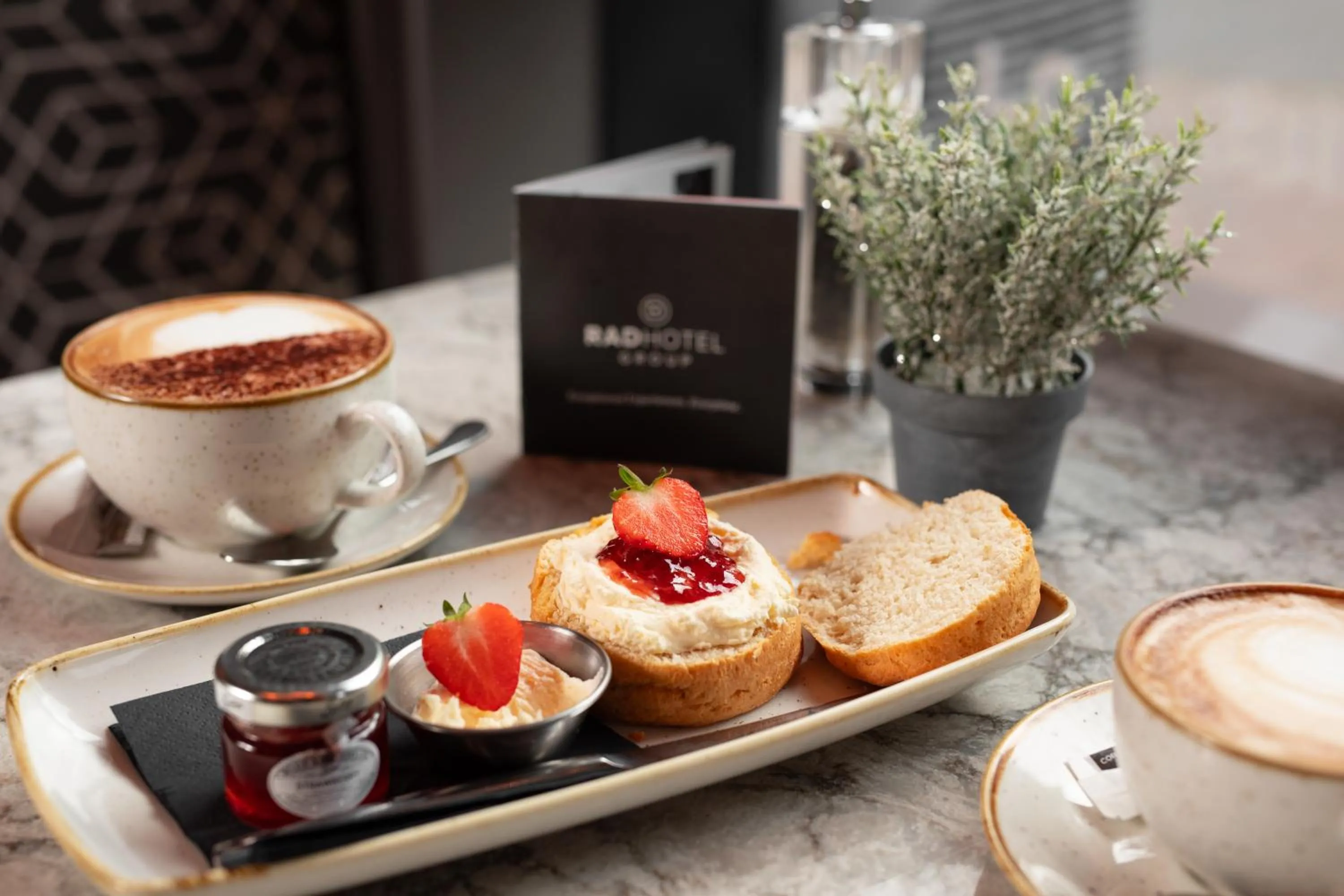 Food and drinks in Royal Hotel