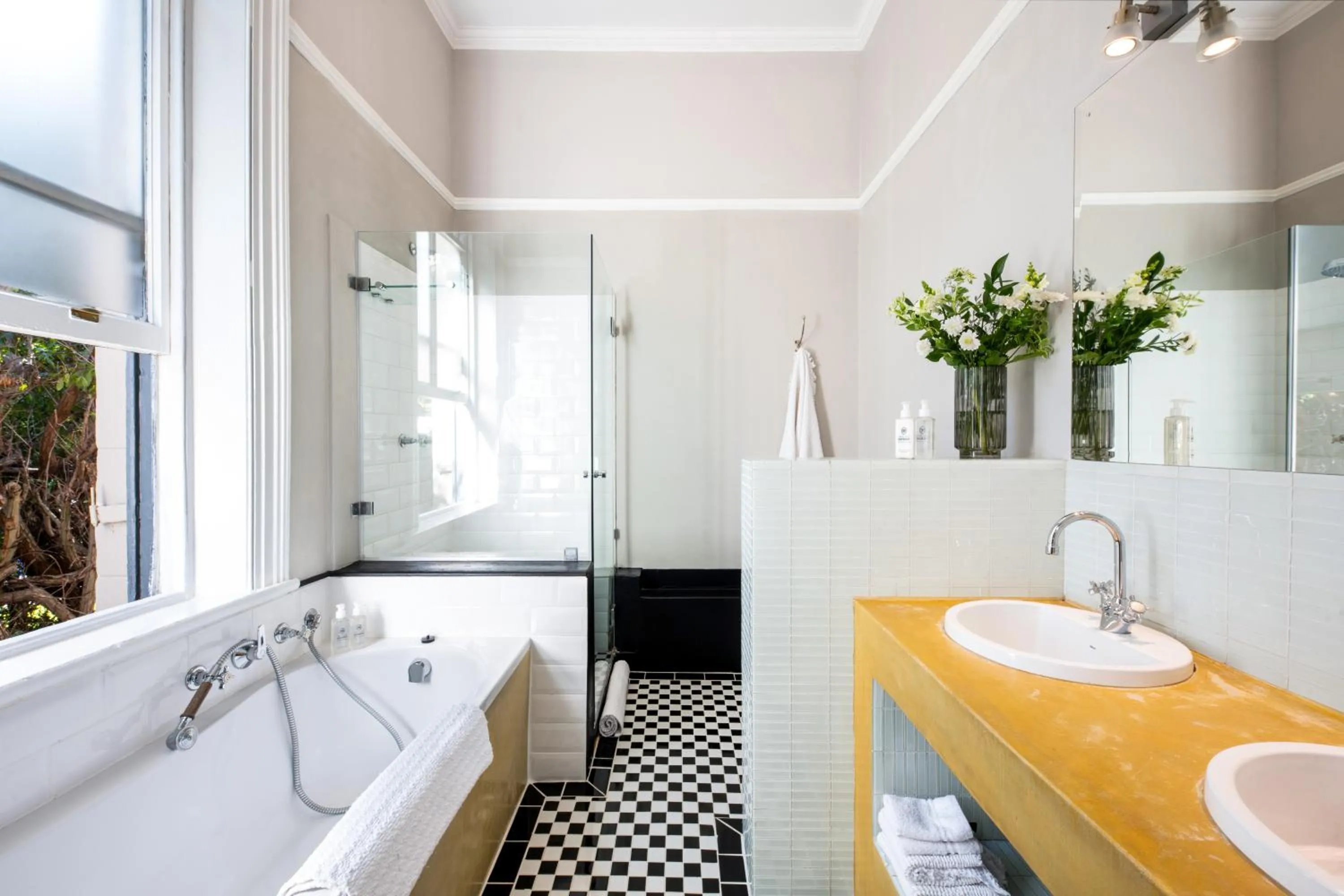 Shower in Welgelegen House