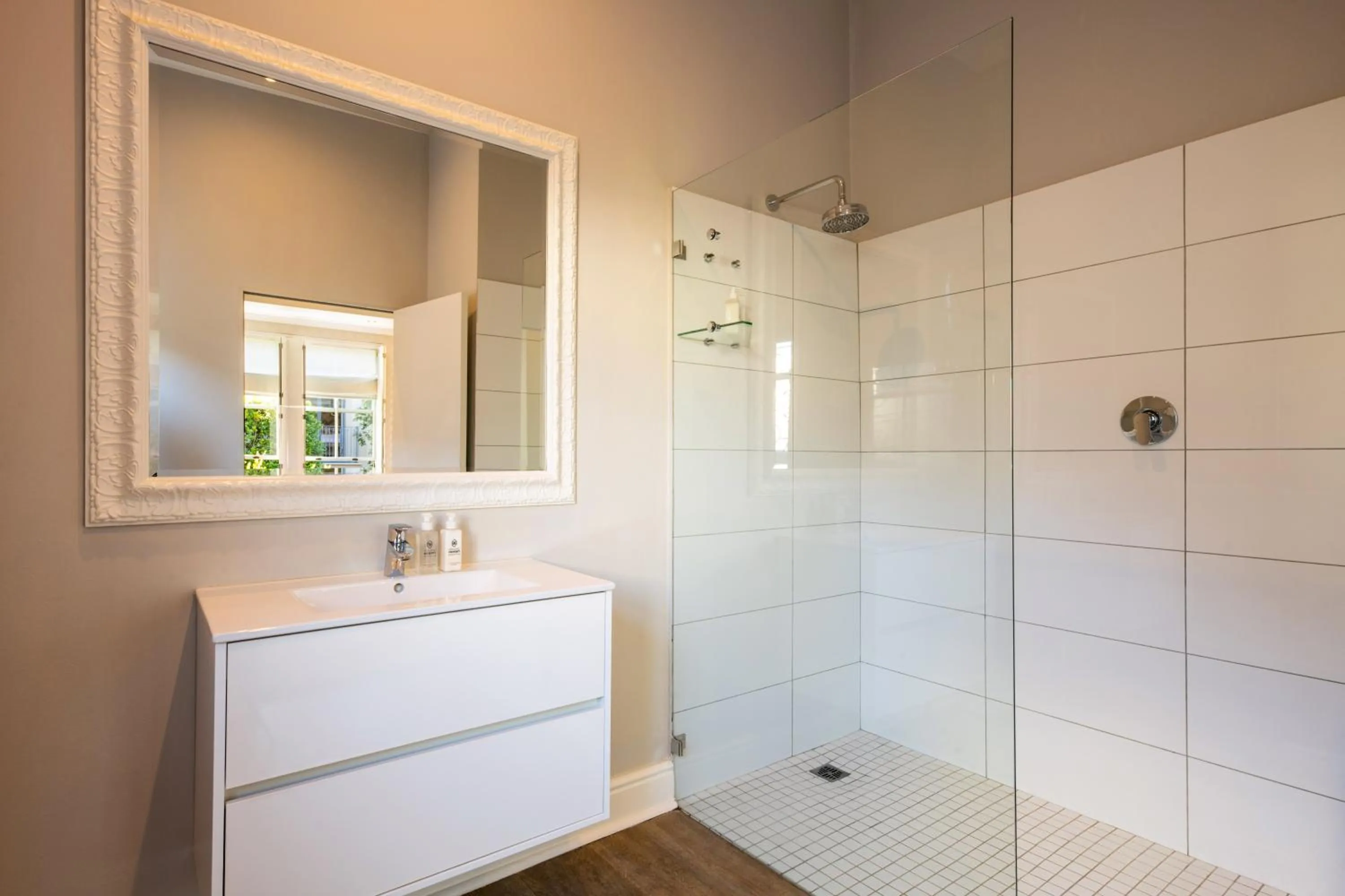 Bathroom in Welgelegen House