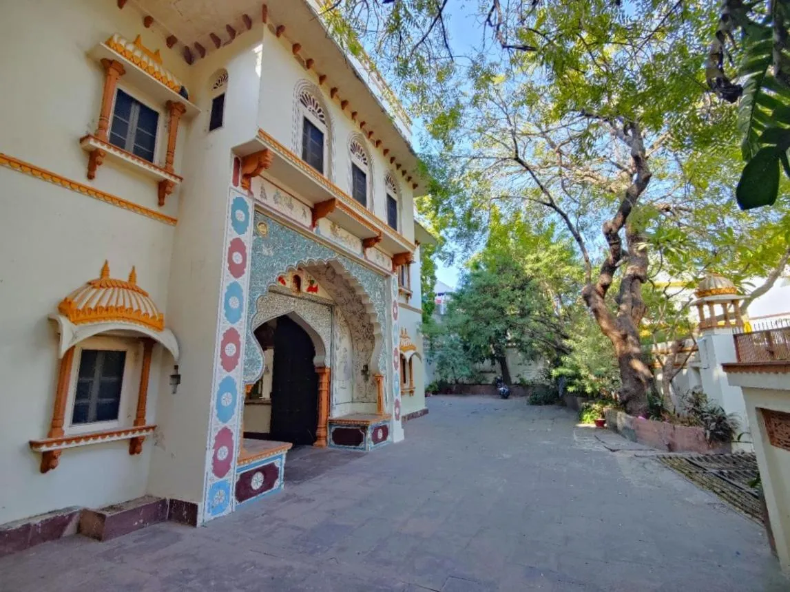 Palkiya Haveli - Heritage Hotel