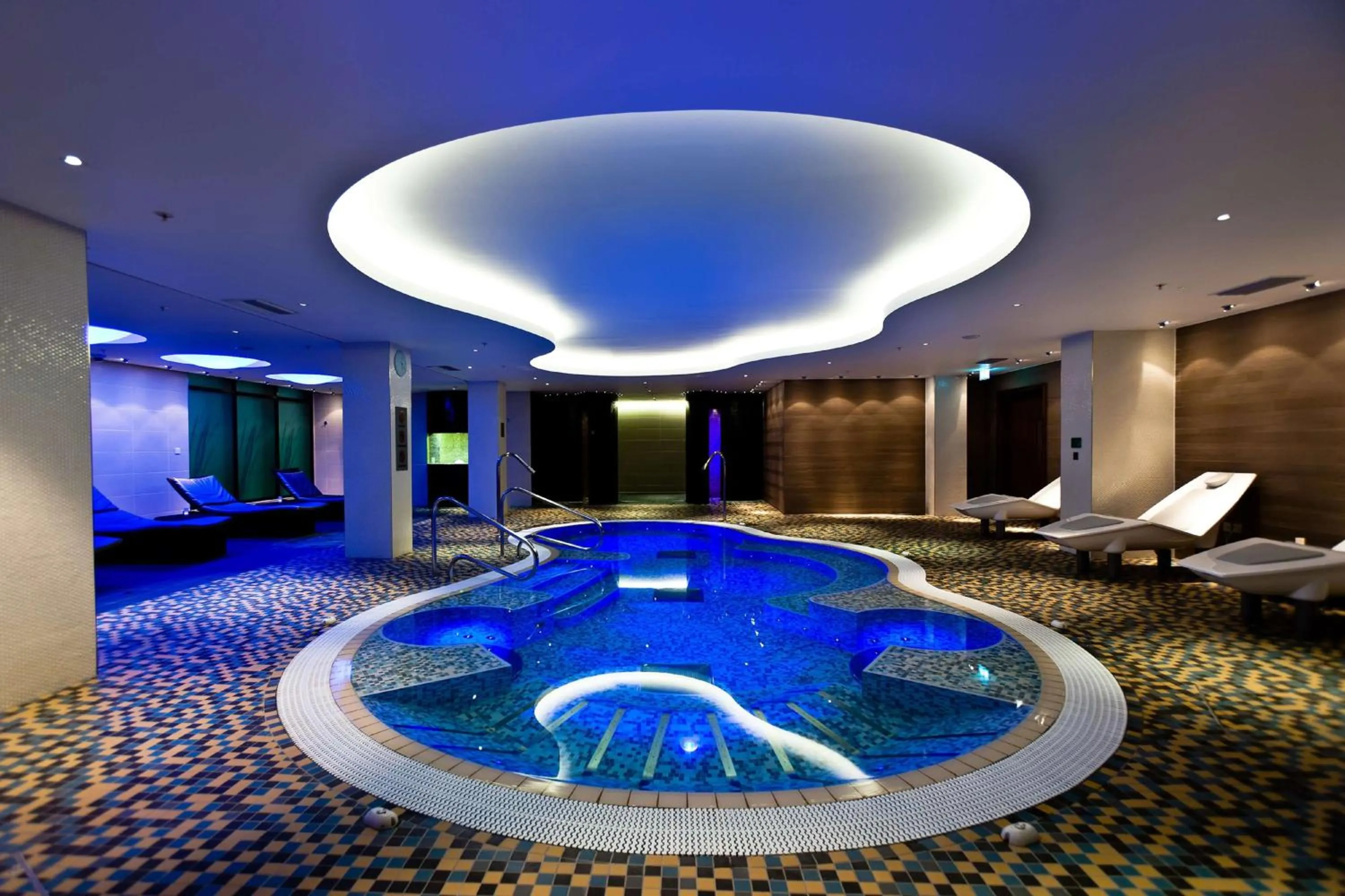 Spa and wellness centre/facilities in Hilton London Heathrow Airport Terminal 5