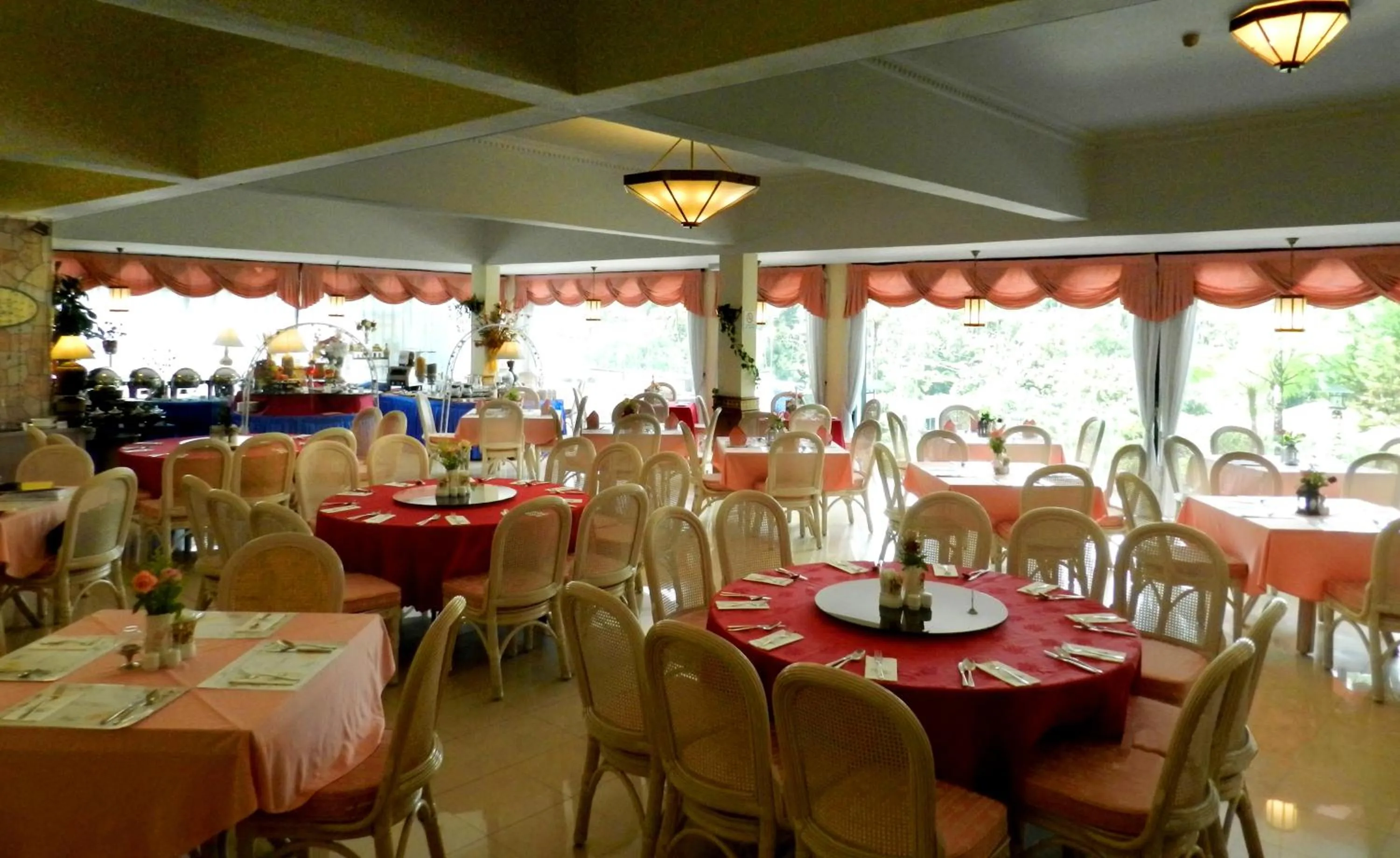 Restaurant/places to eat in Casadela Rosa