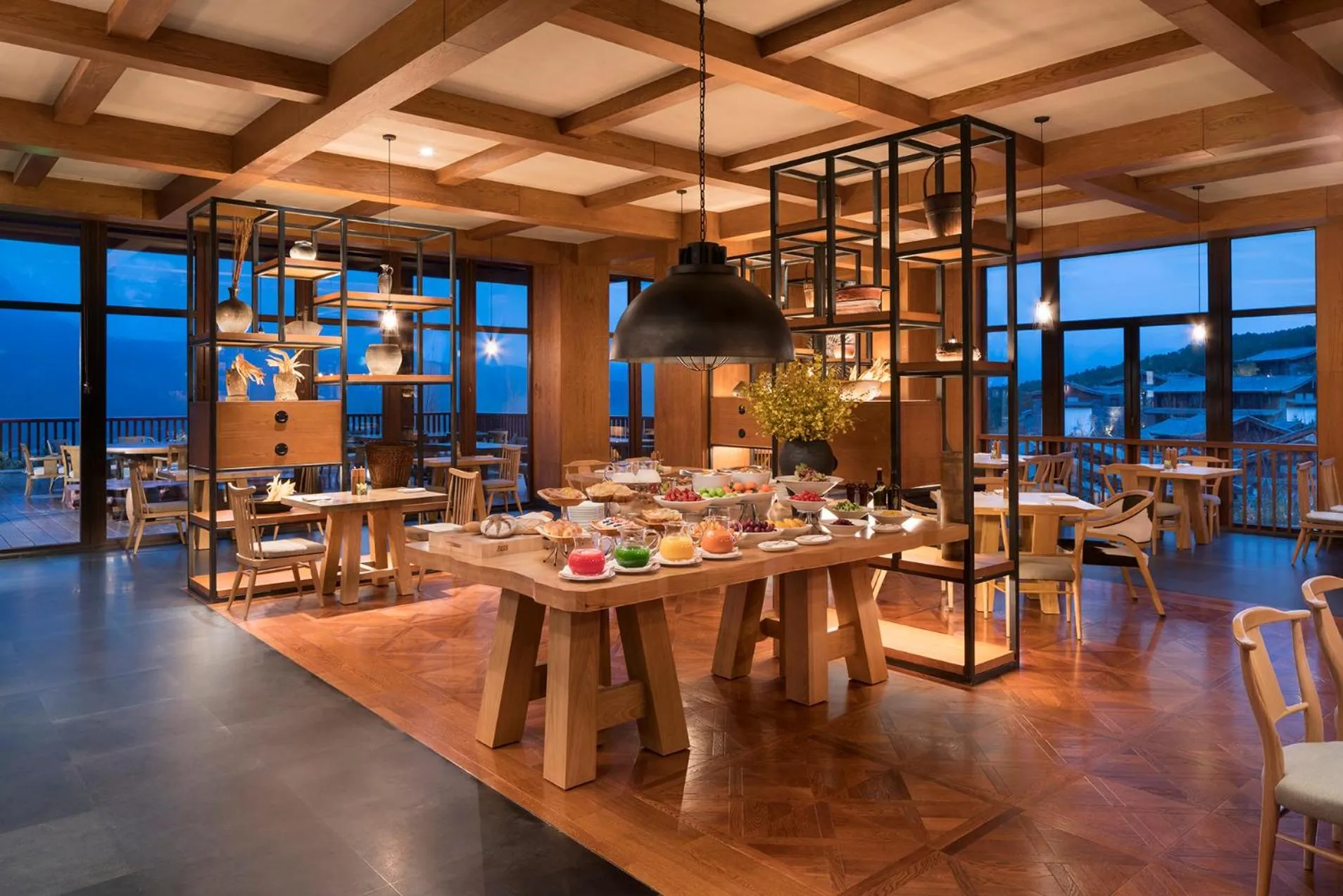 Restaurant/places to eat in Jinmao Pureal Mountain Liiang