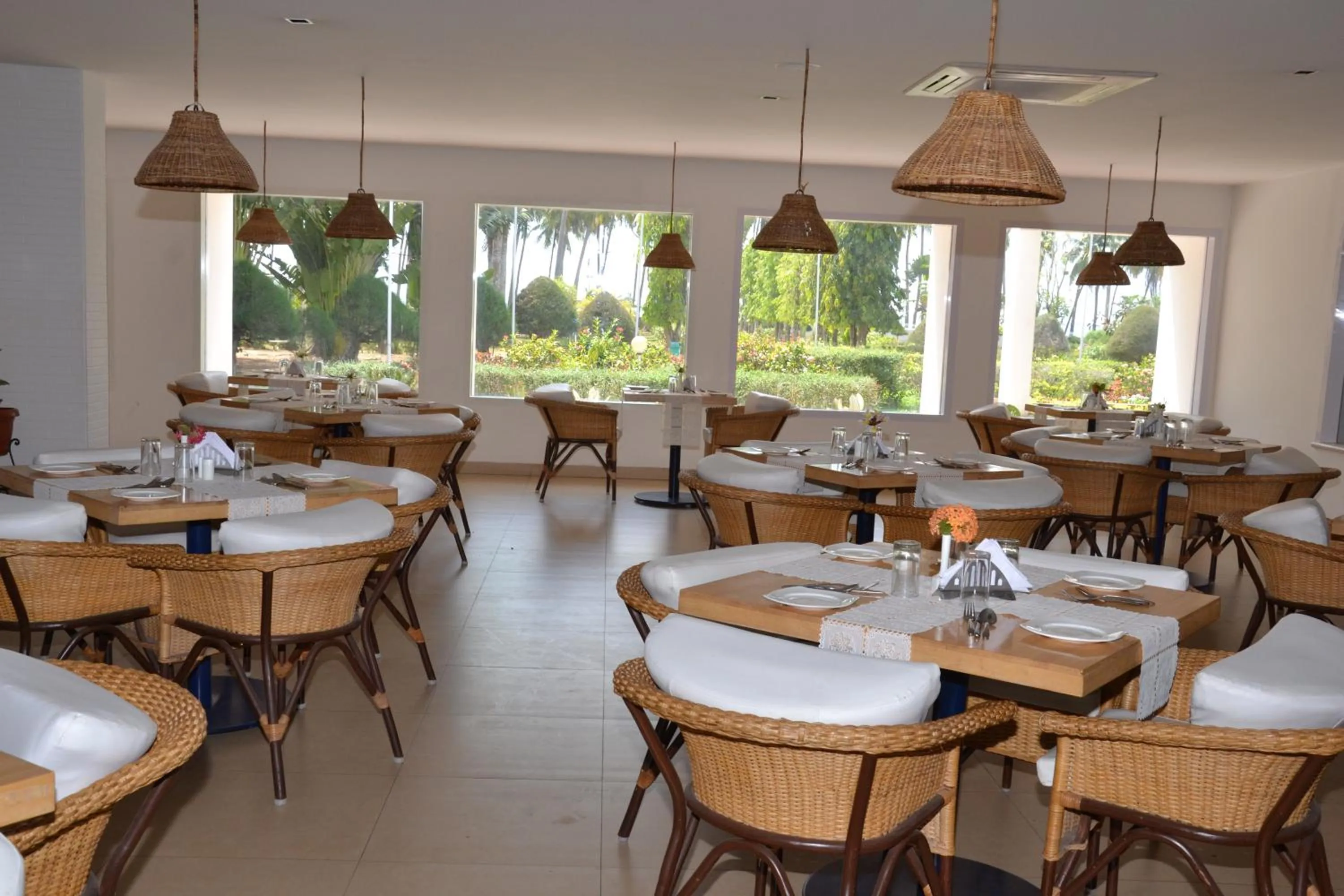 Restaurant/places to eat in Peerless Resort Sri Vijaya Puram