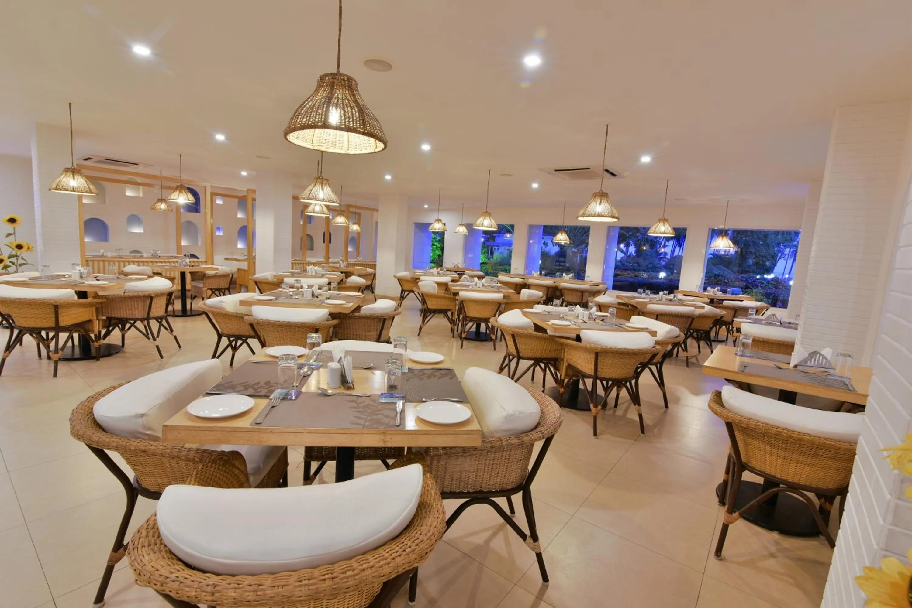 Restaurant/places to eat in Peerless Resort Sri Vijaya Puram