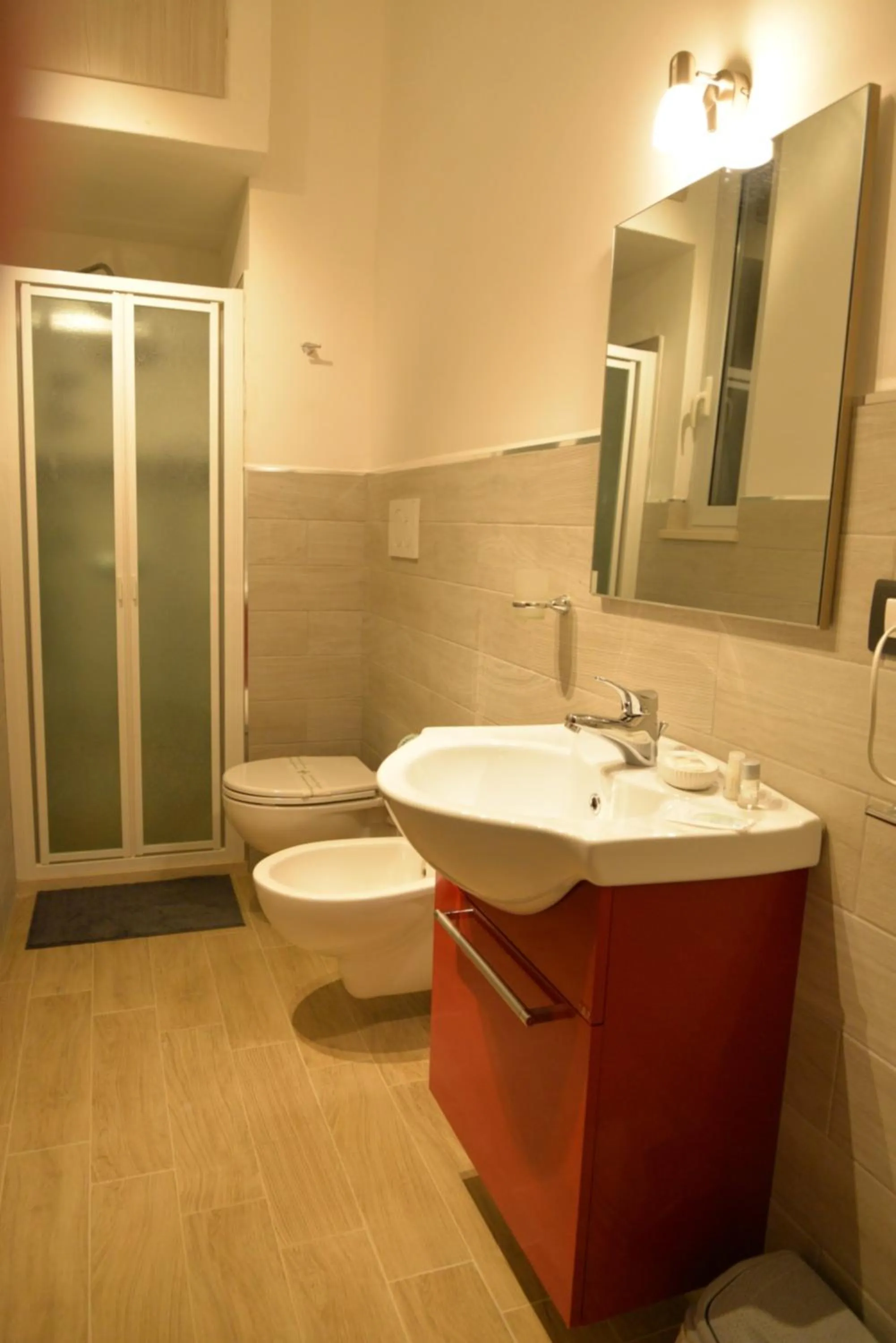 Shower in B&B Lara Santola