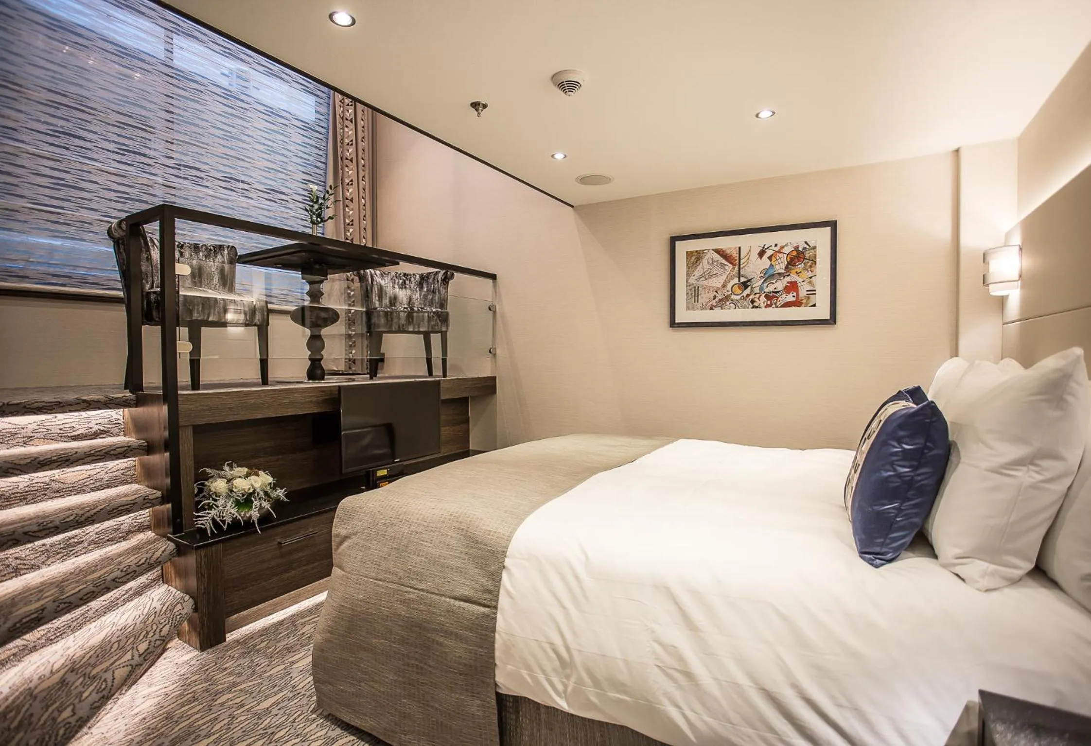 Photo of the whole room, Bed in VIVA RIVERSIDE Altstadt Düsseldorf