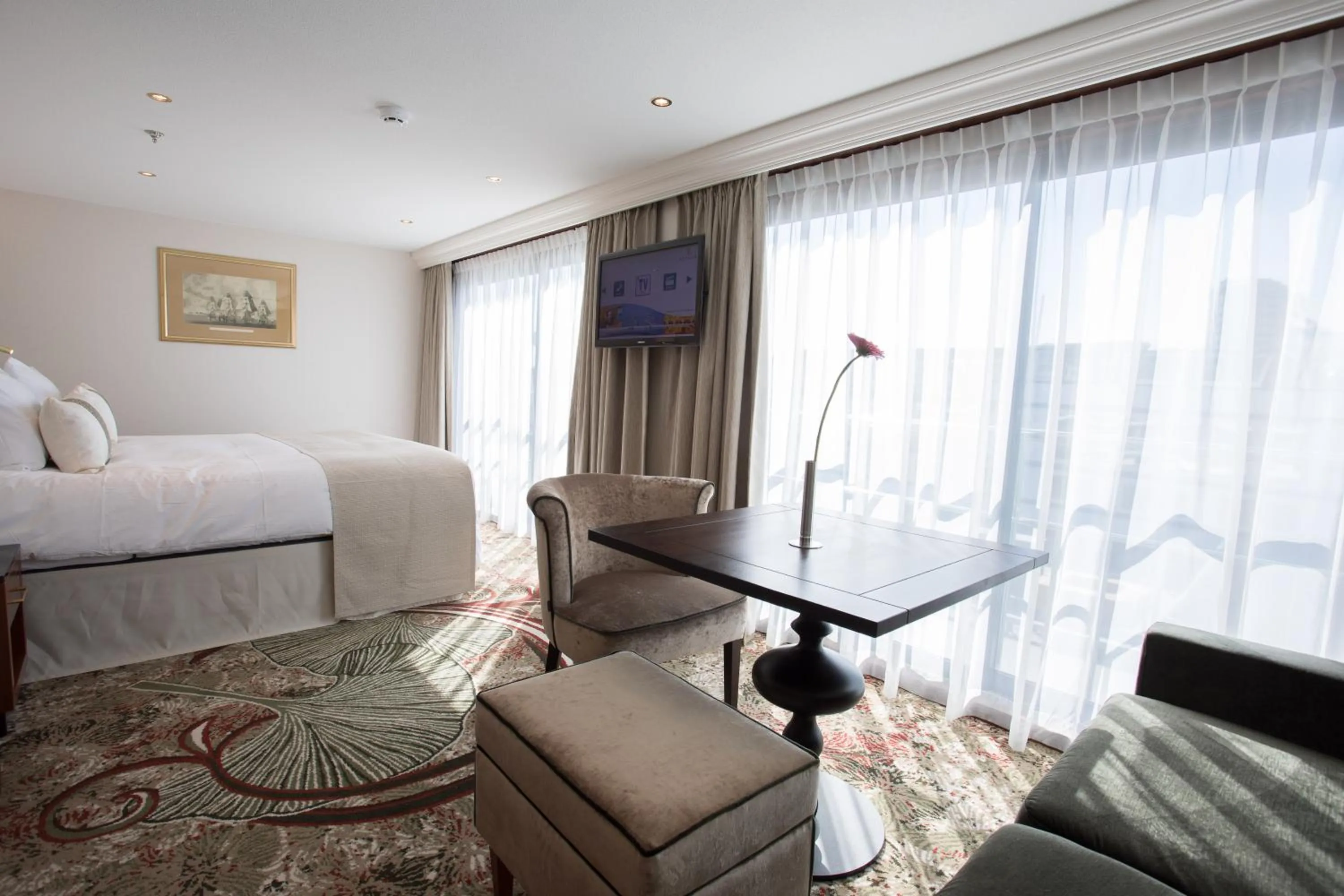 Photo of the whole room, Bed in VIVA RIVERSIDE Altstadt Düsseldorf