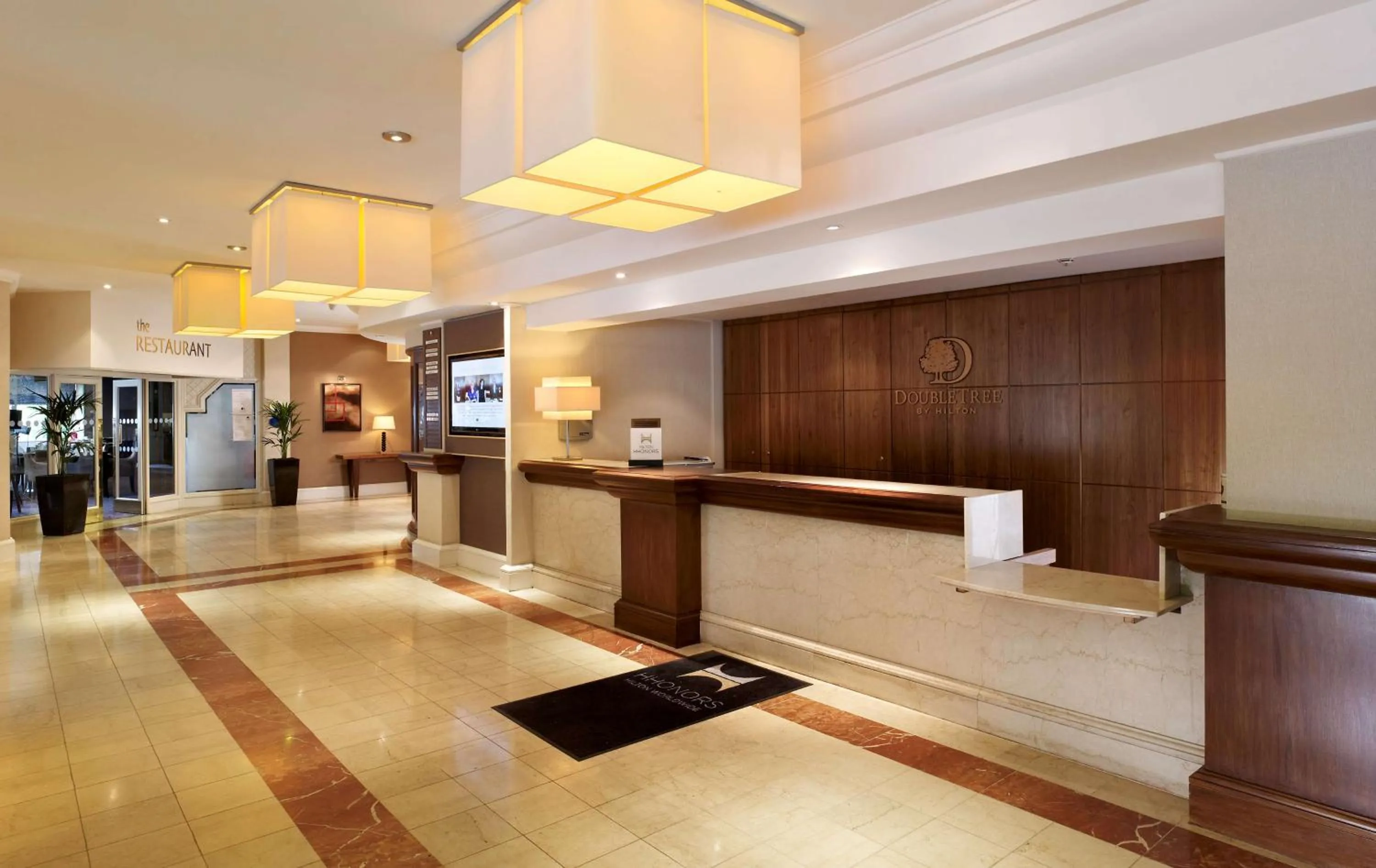 Lobby or reception in DoubleTree by Hilton Sheffield Park