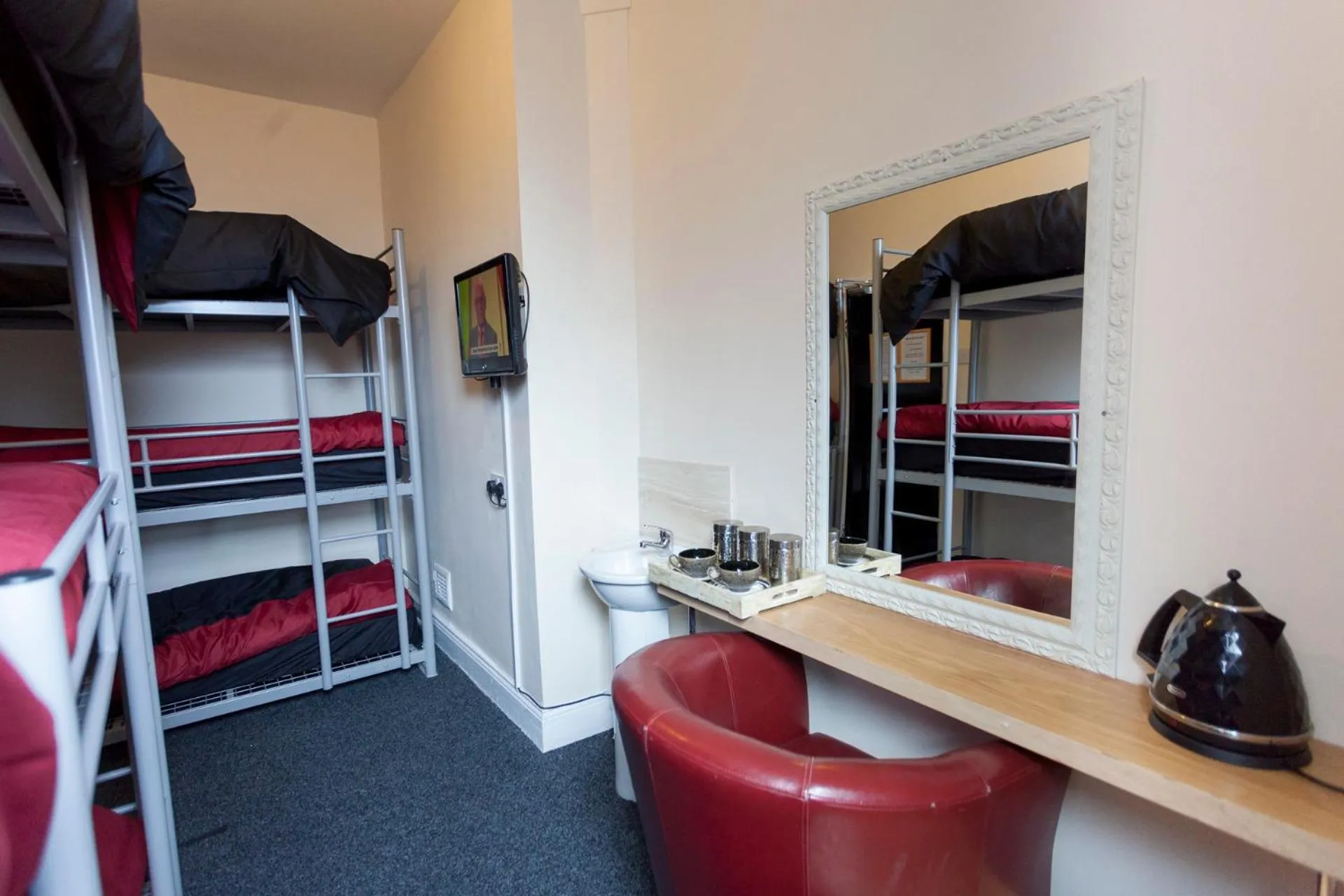 Bed in Fenham Hotel express