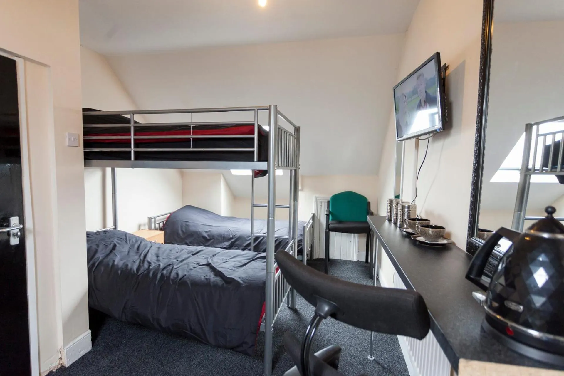 Bed in Fenham Hotel express