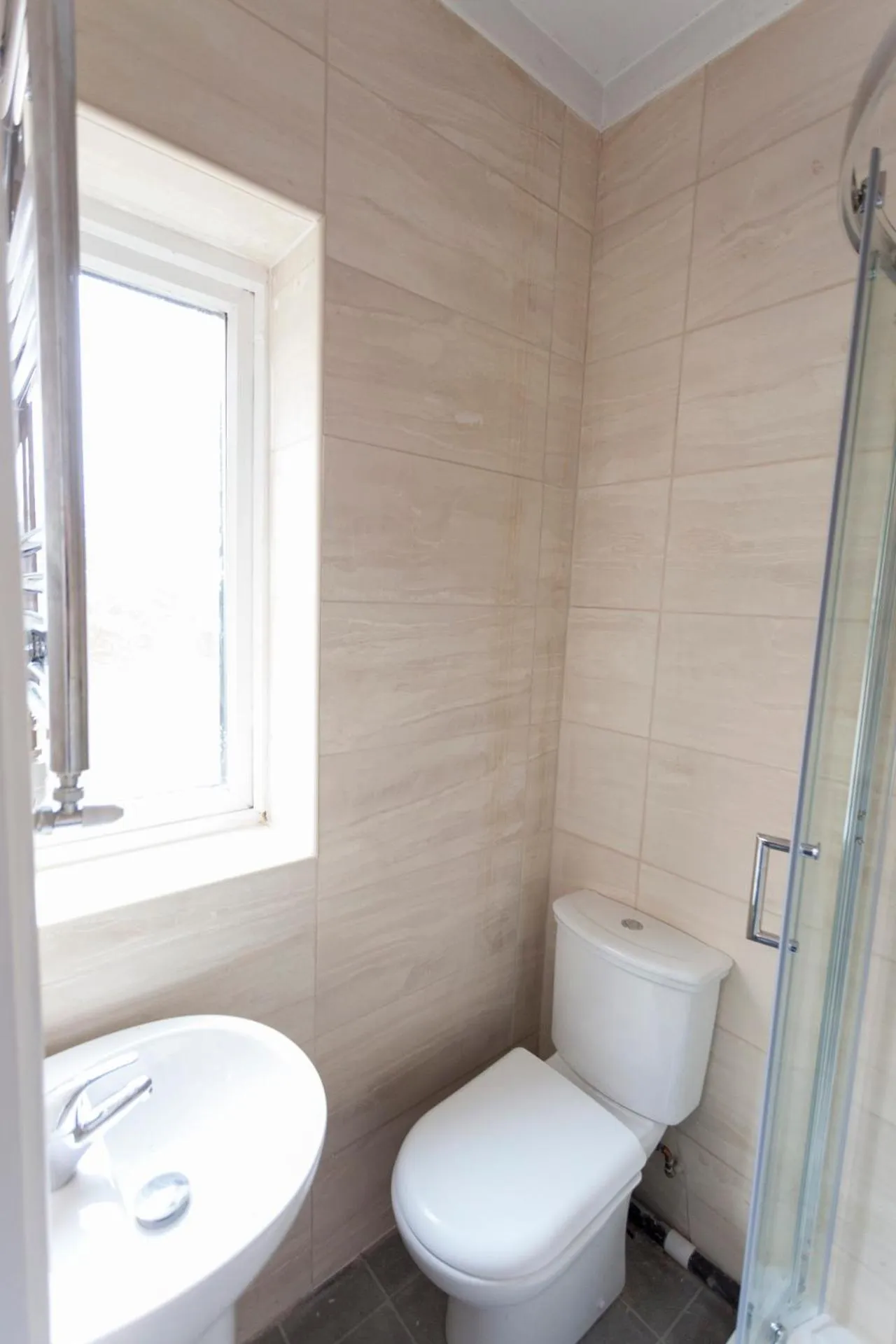 Shower in Fenham Hotel express