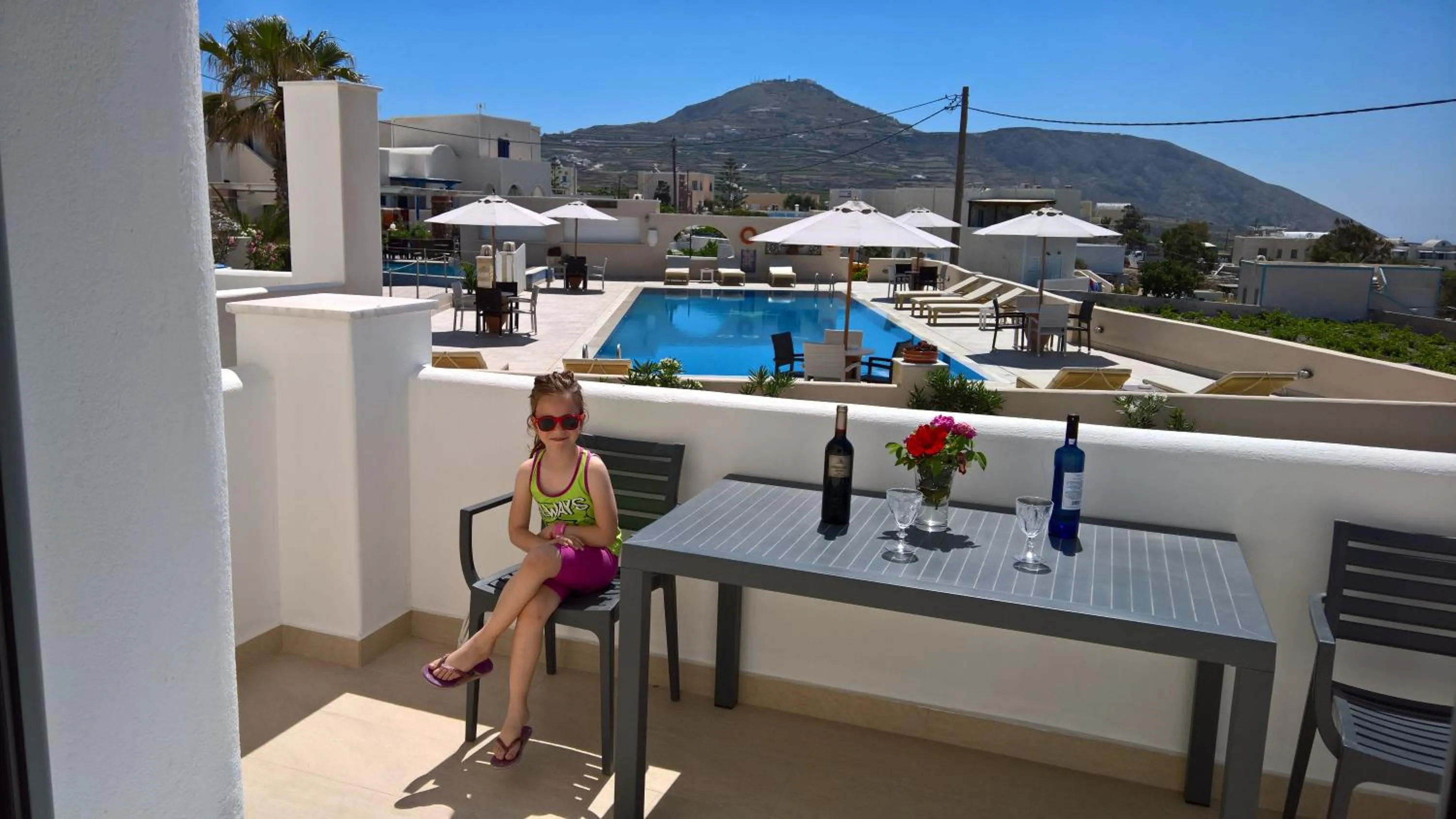 Pool view in Hotel Star Santorini