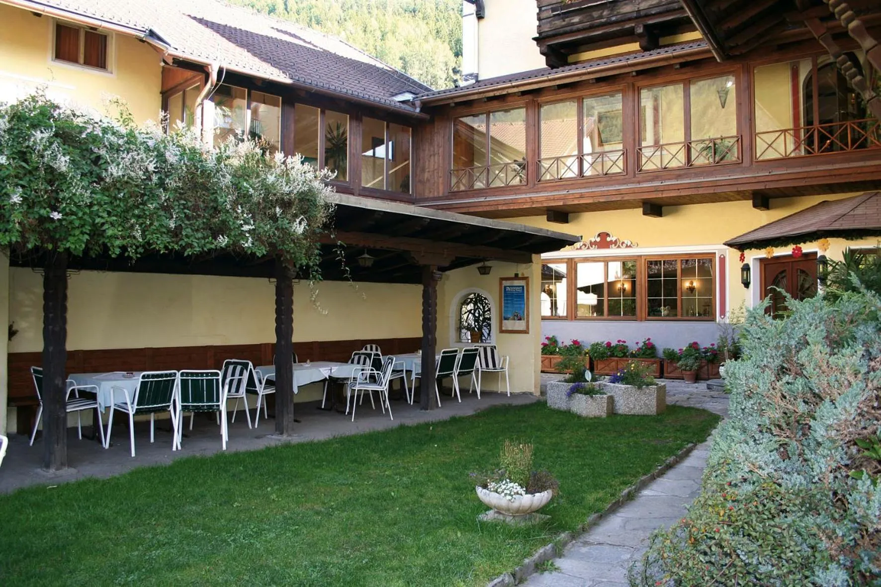 Garden in Hotel Post